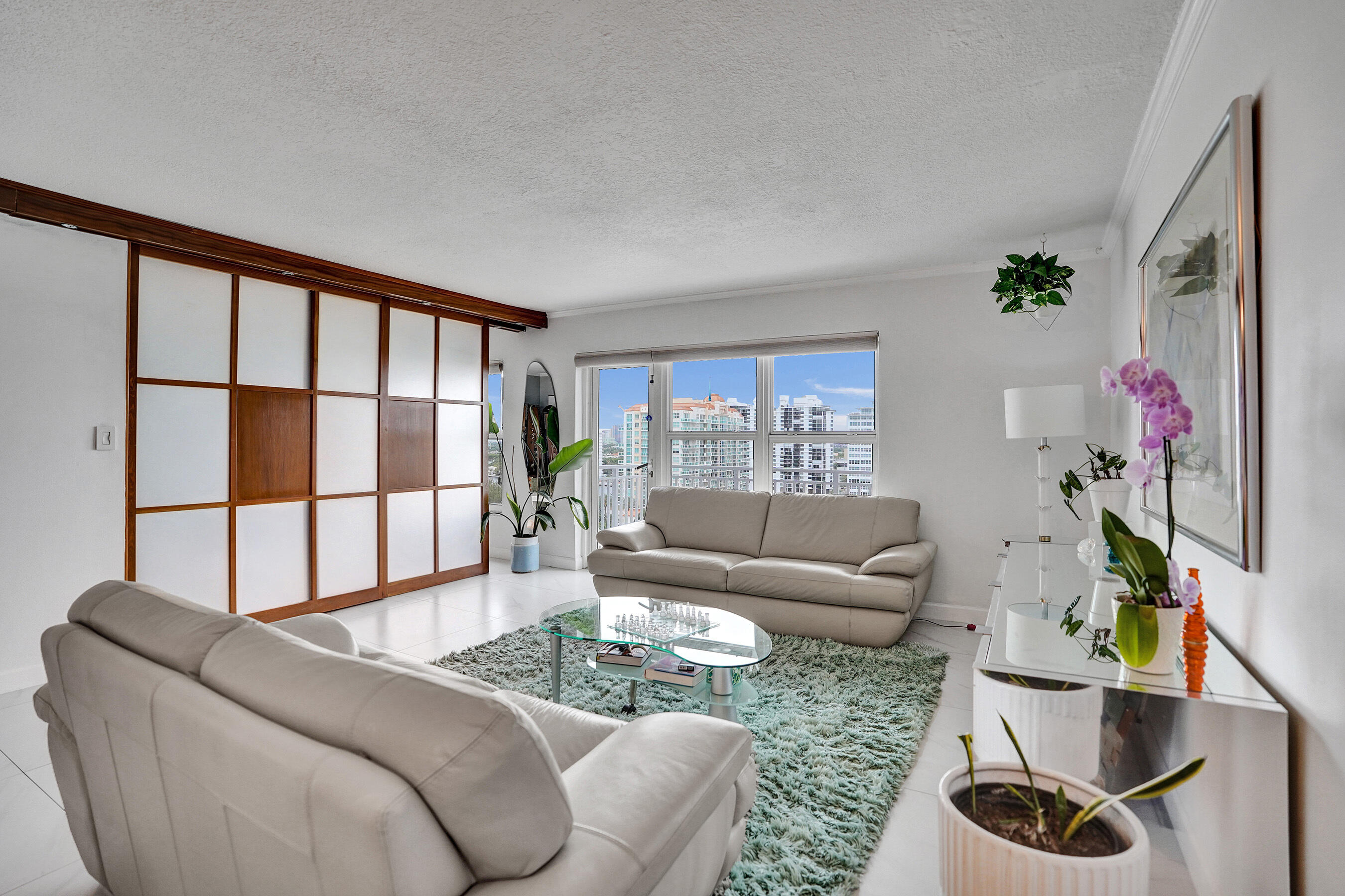 3000 E Sunrise #14f Fort Lauderdale, FL 33304