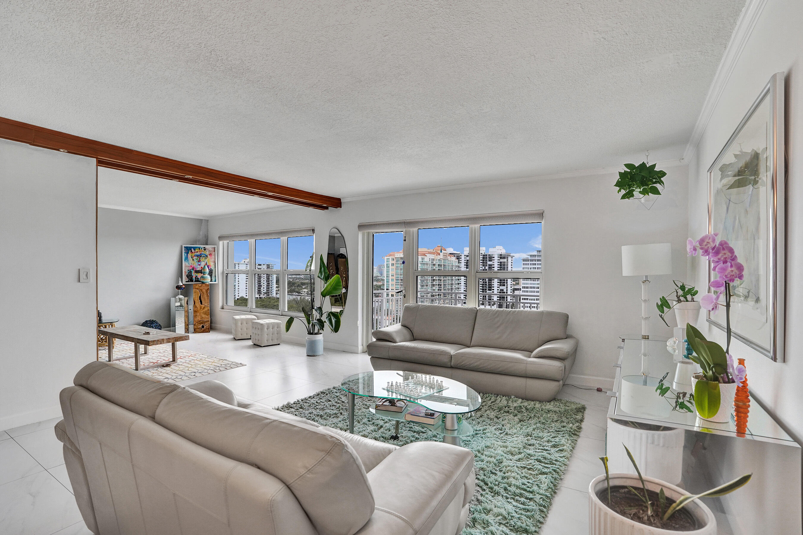 3000 E Sunrise #14f Fort Lauderdale, FL 33304