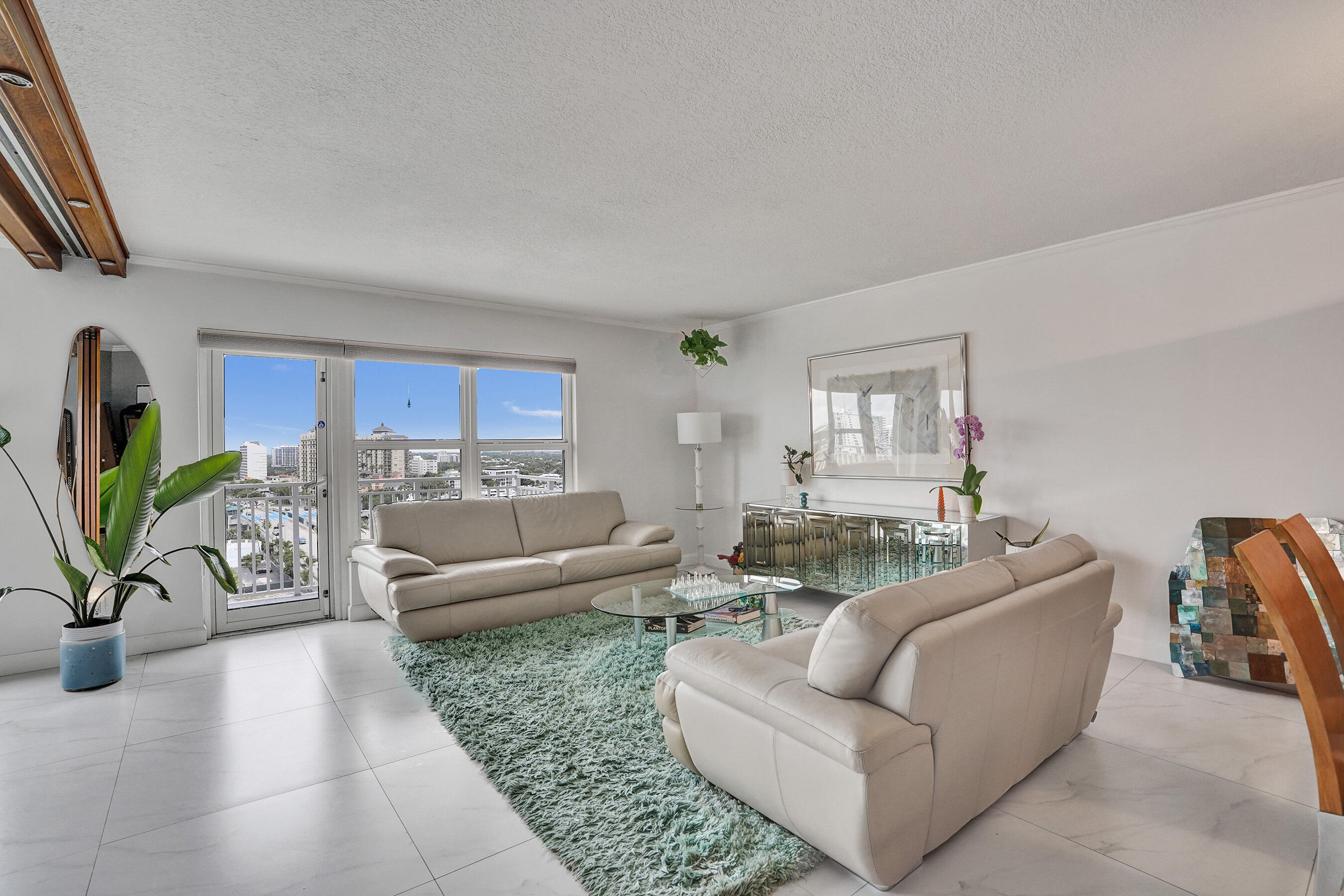 3000 E Sunrise #14f Fort Lauderdale, FL 33304
