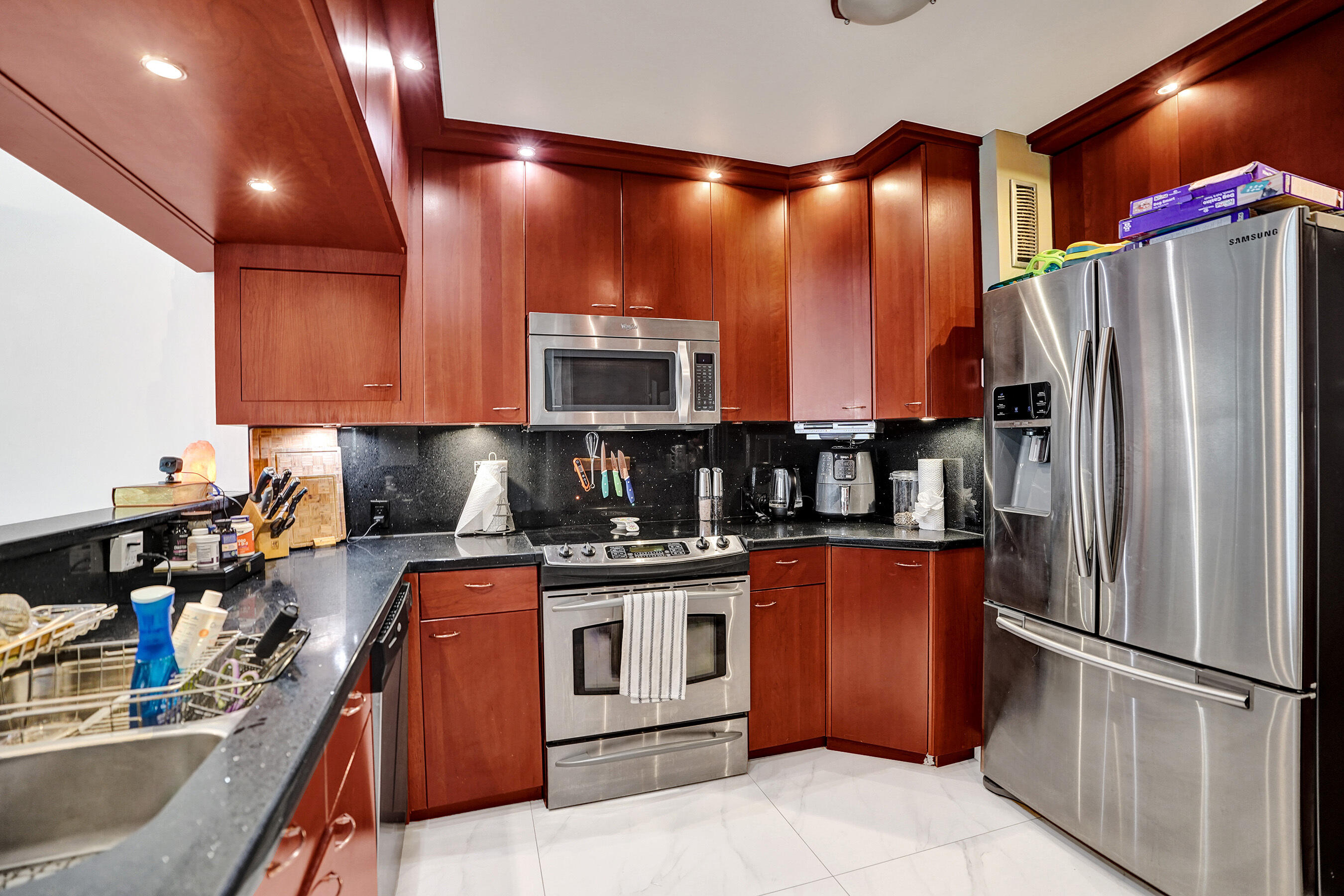 3000 E Sunrise #14f Fort Lauderdale, FL 33304