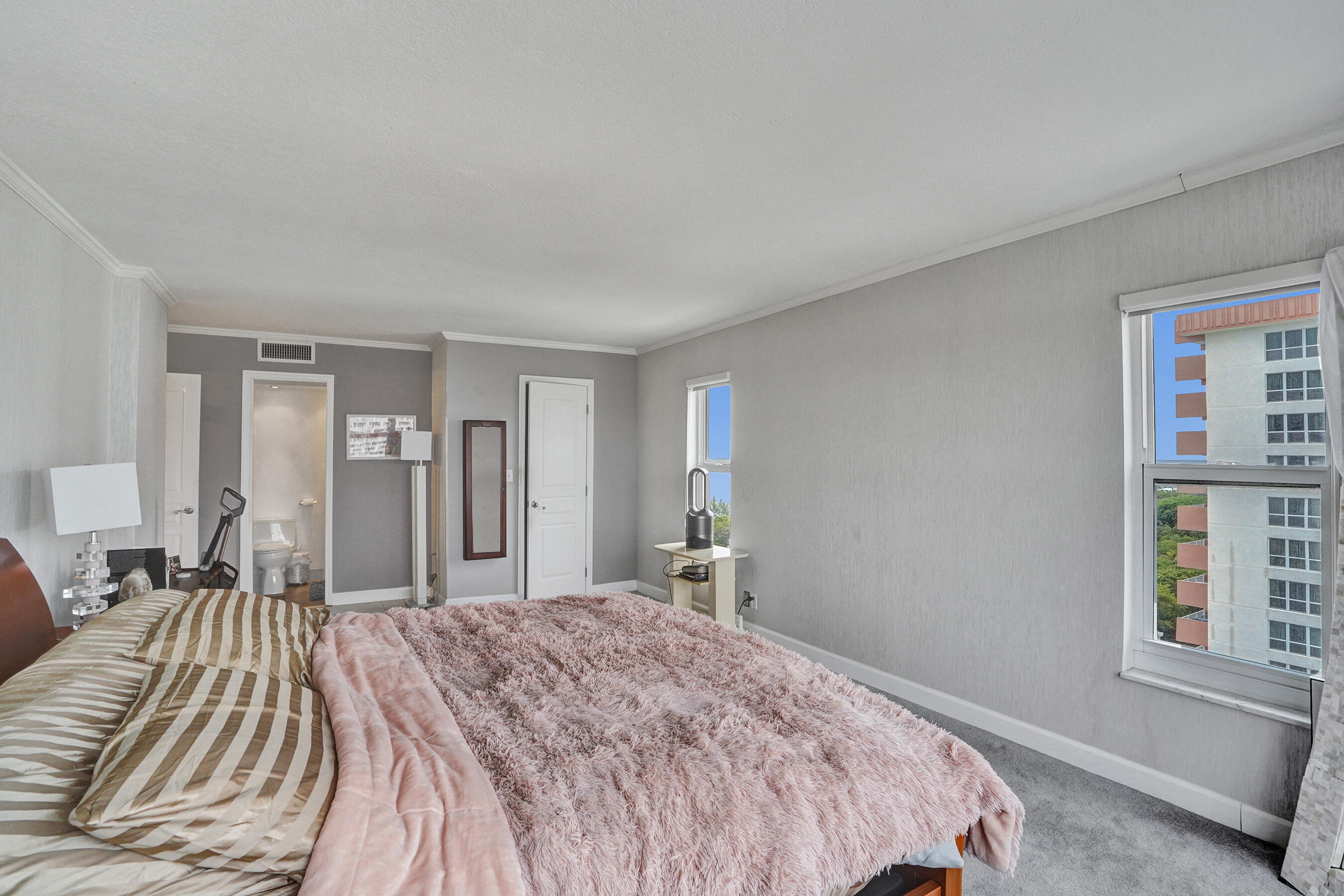 3000 E Sunrise #14f Fort Lauderdale, FL 33304