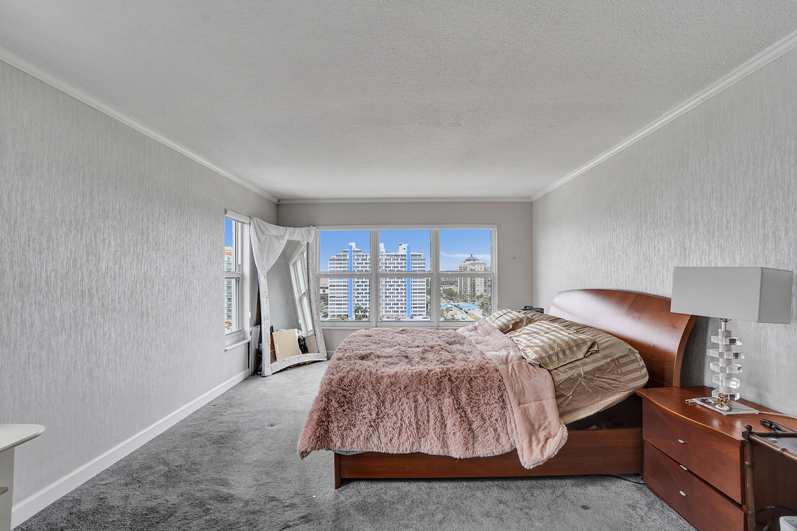 3000 E Sunrise #14f Fort Lauderdale, FL 33304