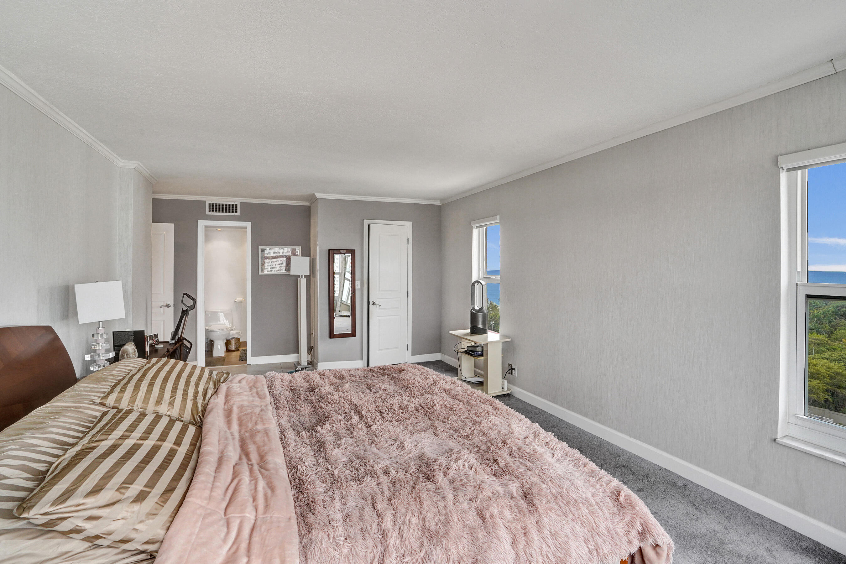 3000 E Sunrise #14f Fort Lauderdale, FL 33304