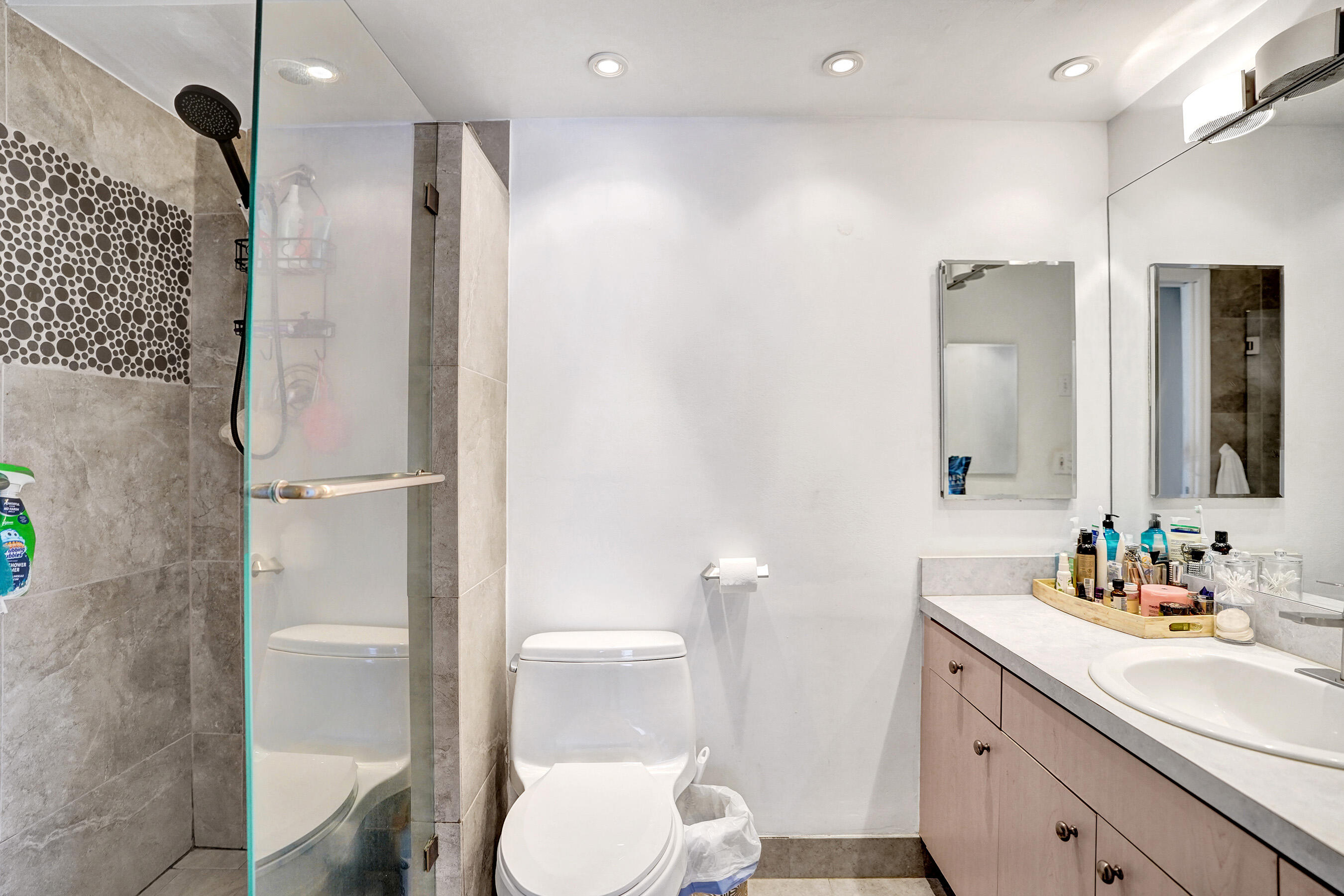 3000 E Sunrise #14f Fort Lauderdale, FL 33304