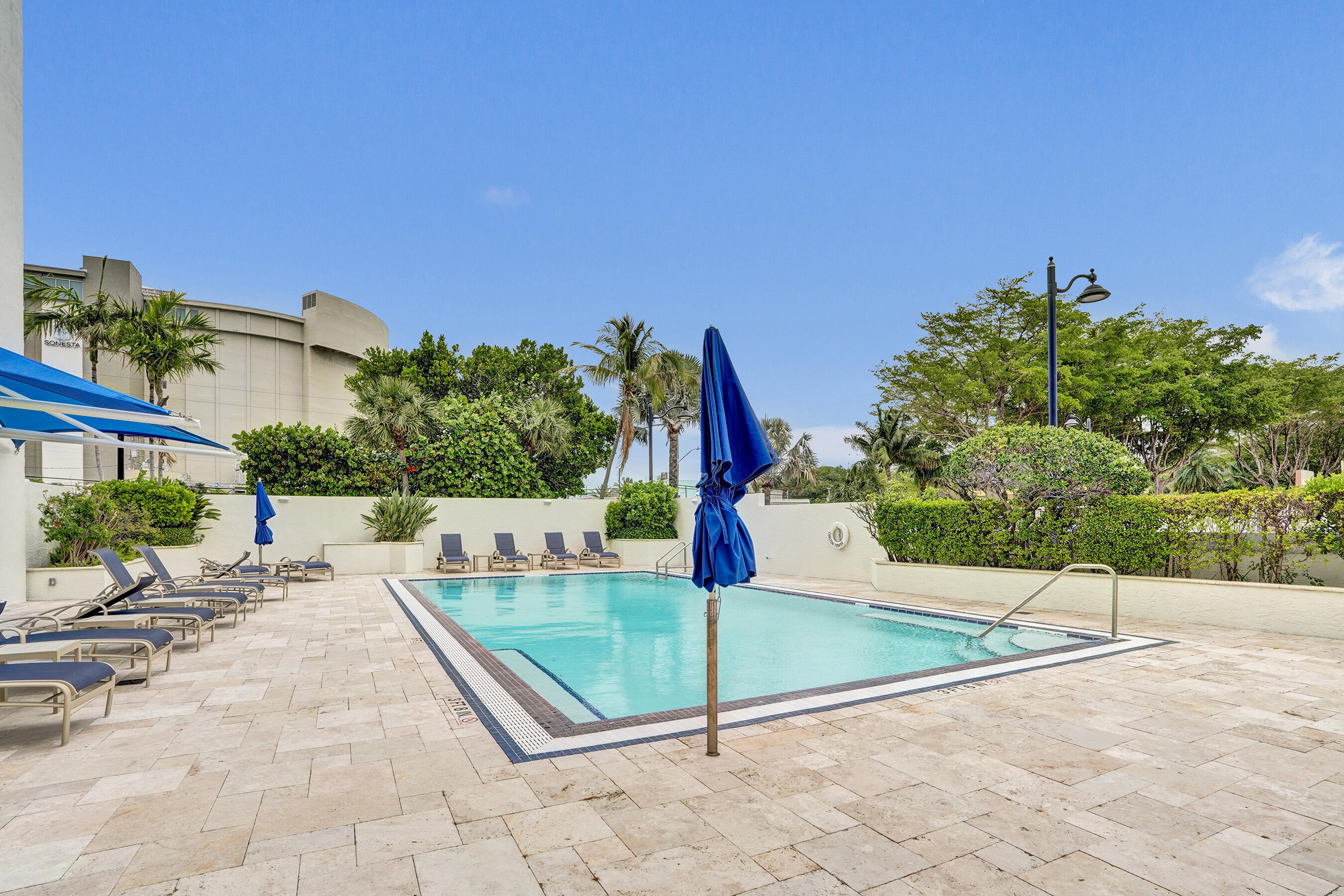 3000 E Sunrise #14f Fort Lauderdale, FL 33304