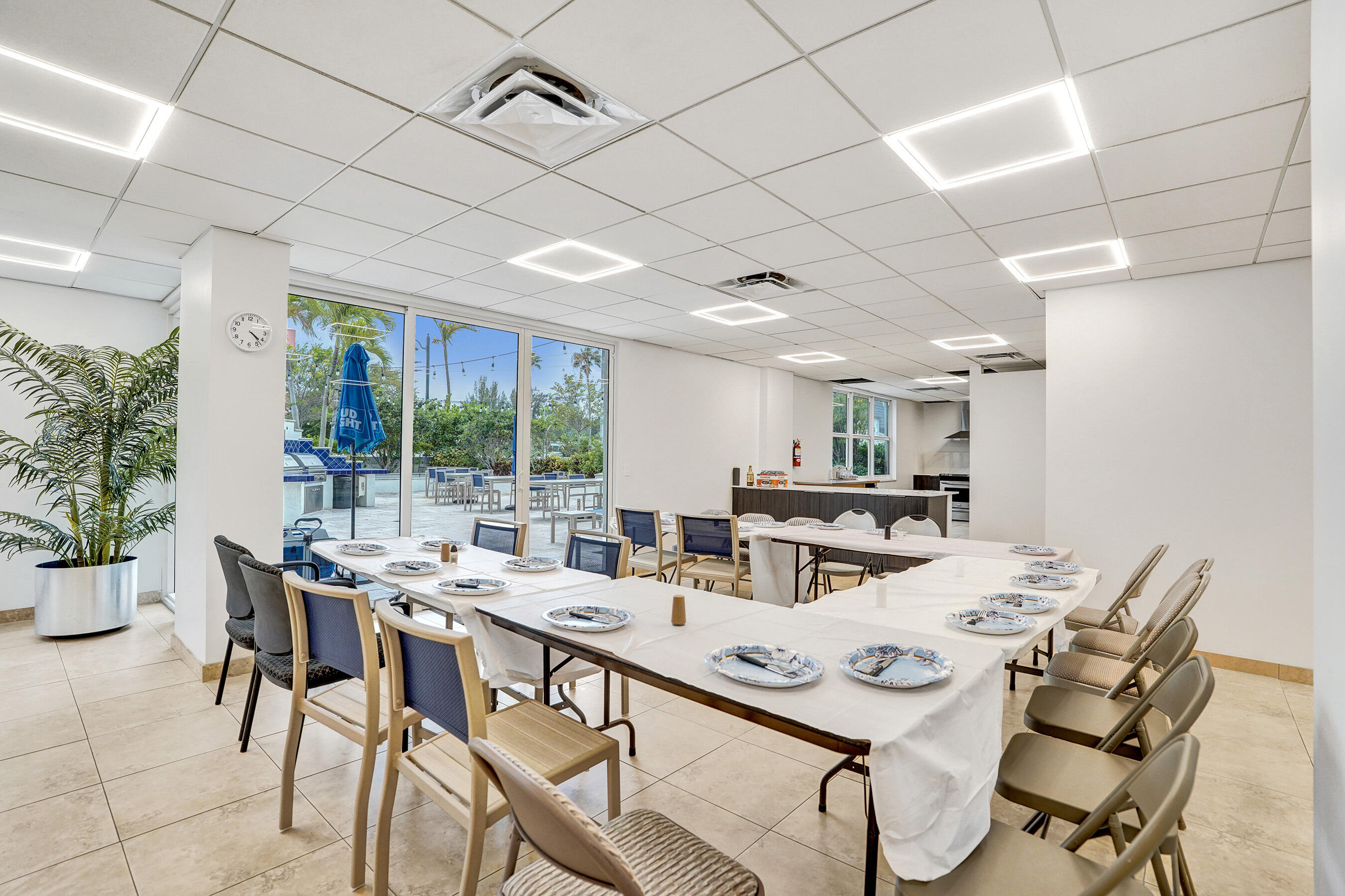 3000 E Sunrise #14f Fort Lauderdale, FL 33304