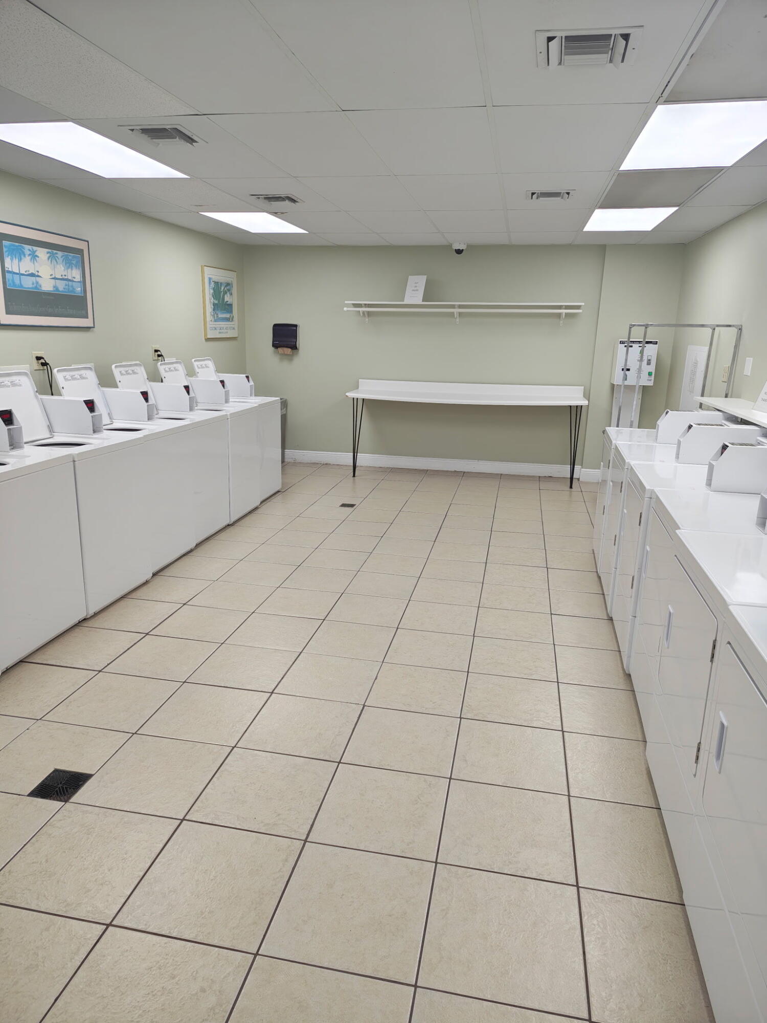 3000 E Sunrise #14f Fort Lauderdale, FL 33304