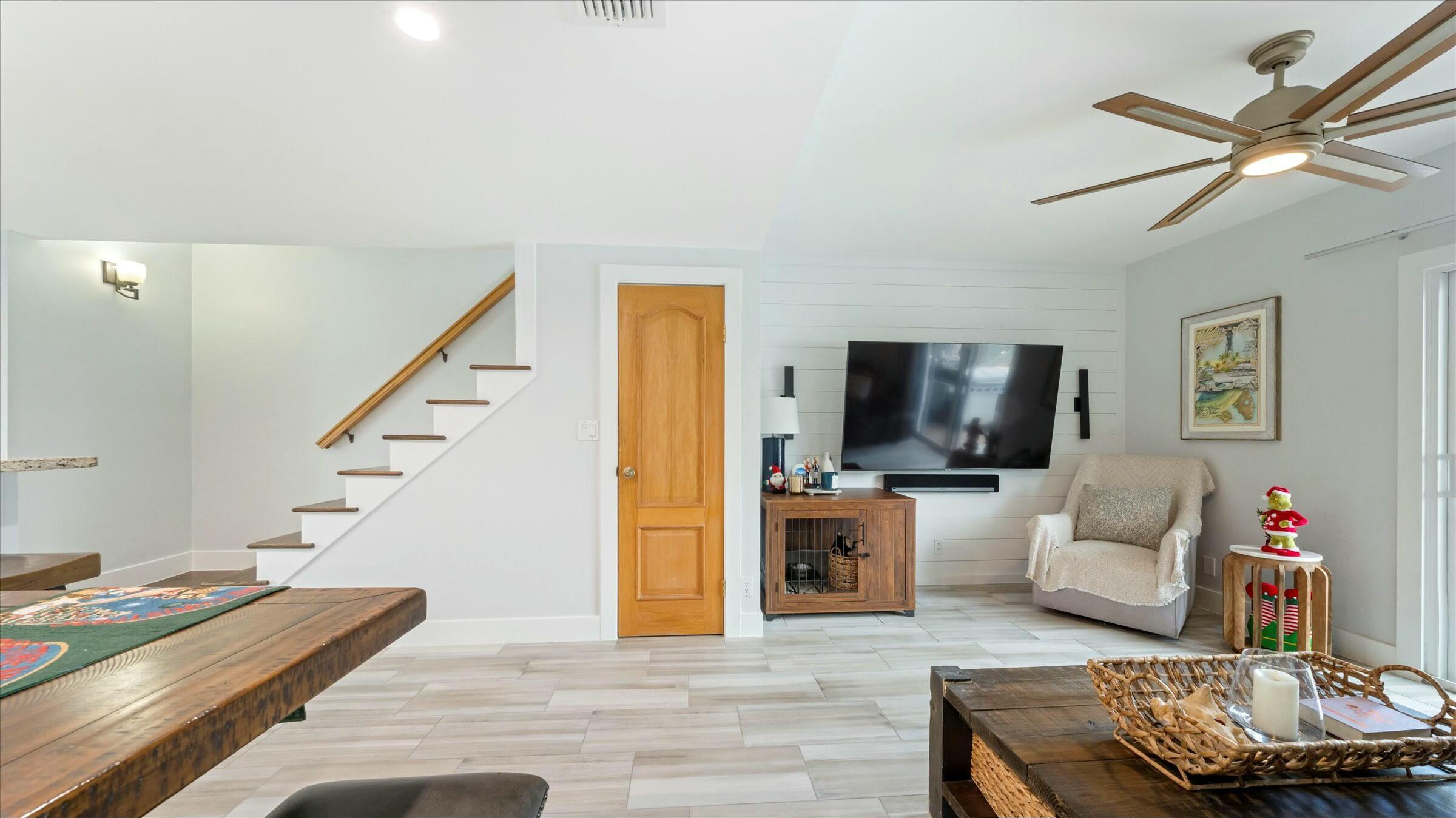 2555 NE 15th Pompano Beach, FL 33062