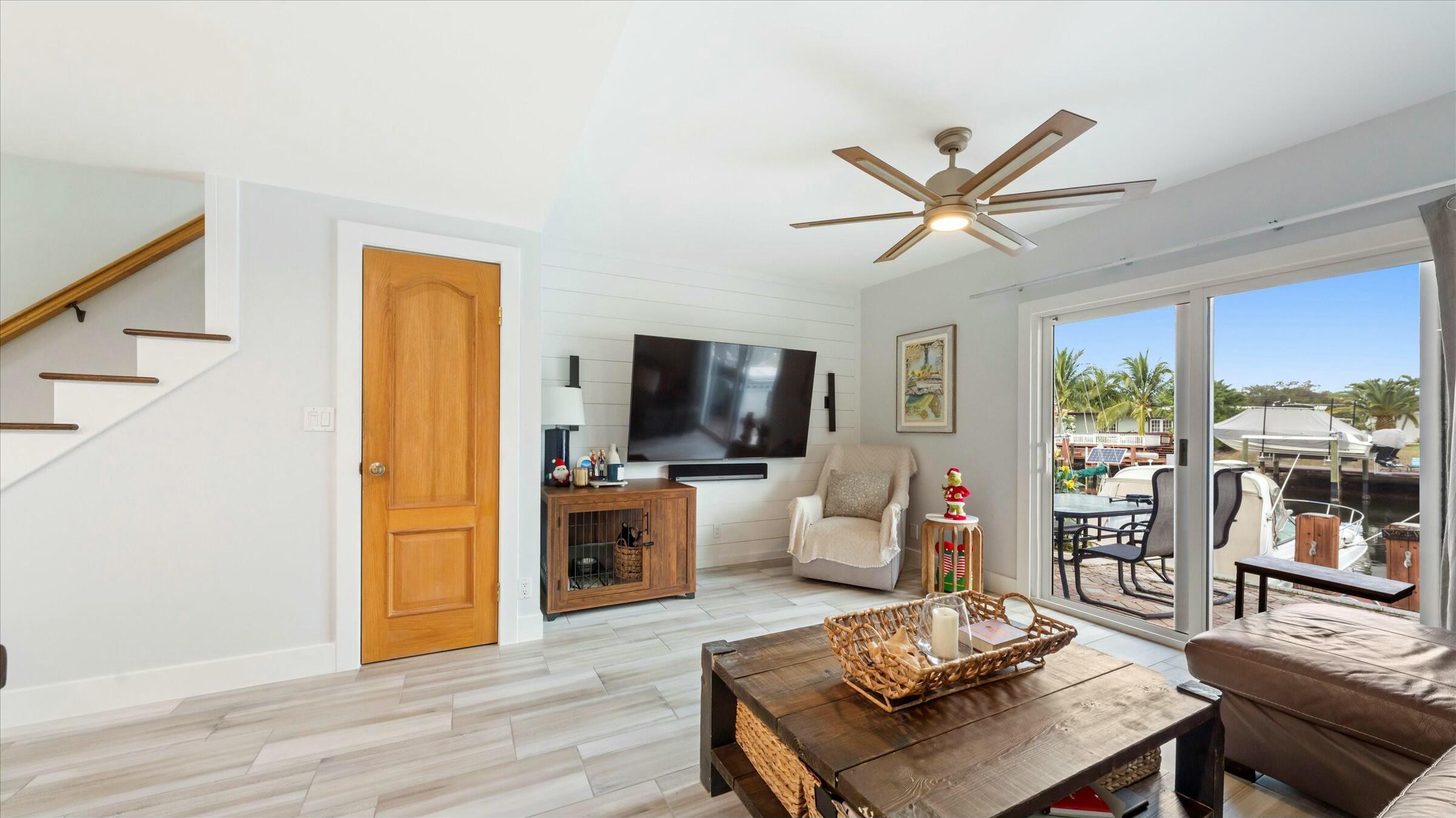 2555 NE 15th Pompano Beach, FL 33062