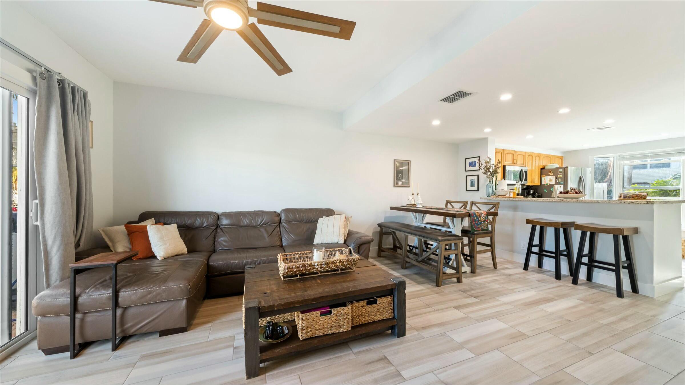 2555 NE 15th Pompano Beach, FL 33062