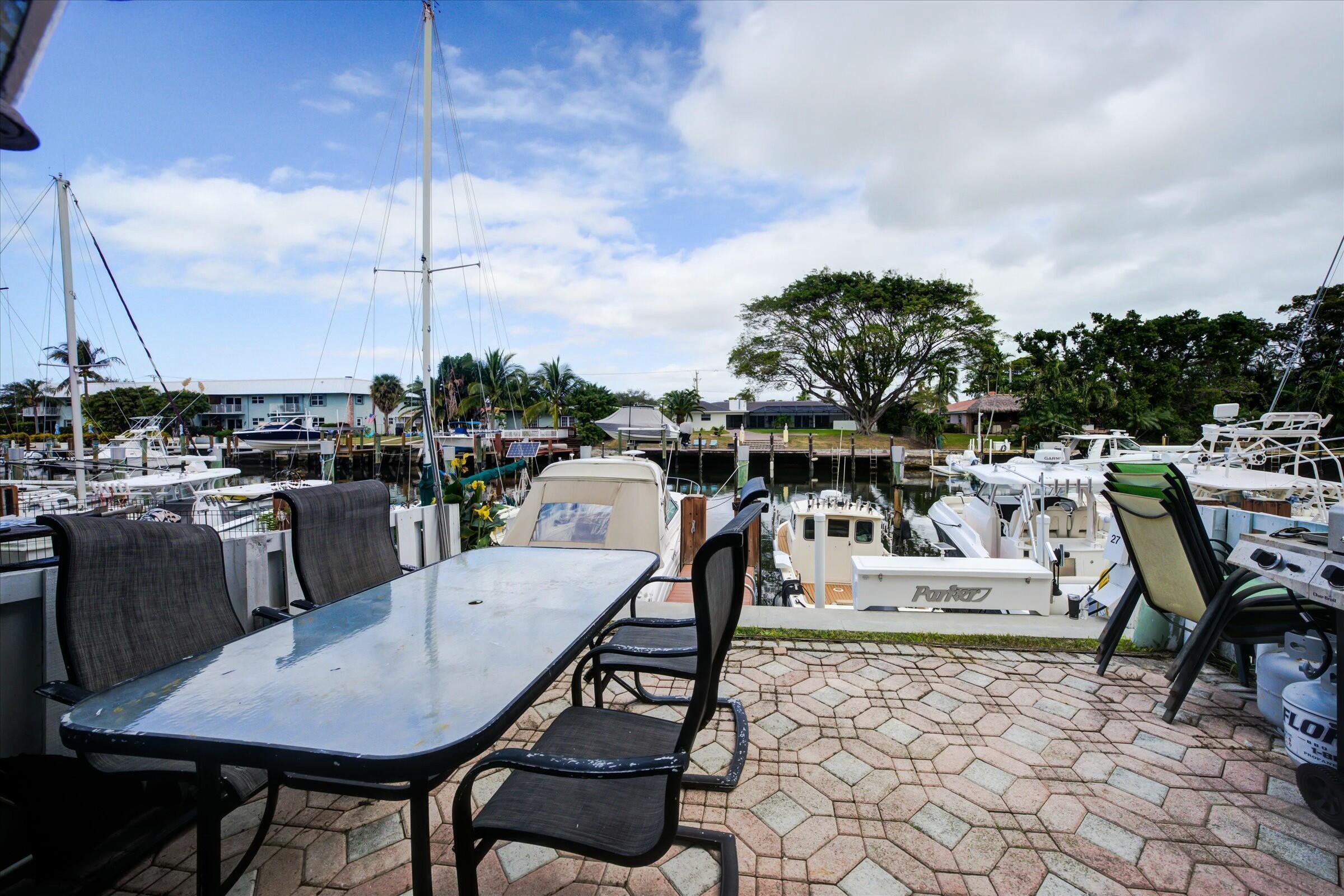 2555 NE 15th Pompano Beach, FL 33062