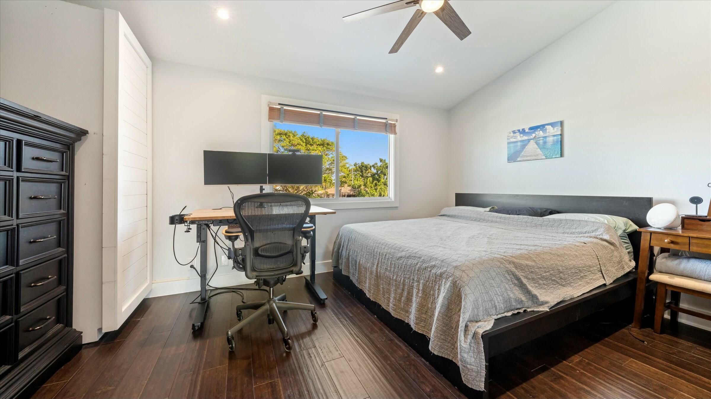 2555 NE 15th Pompano Beach, FL 33062