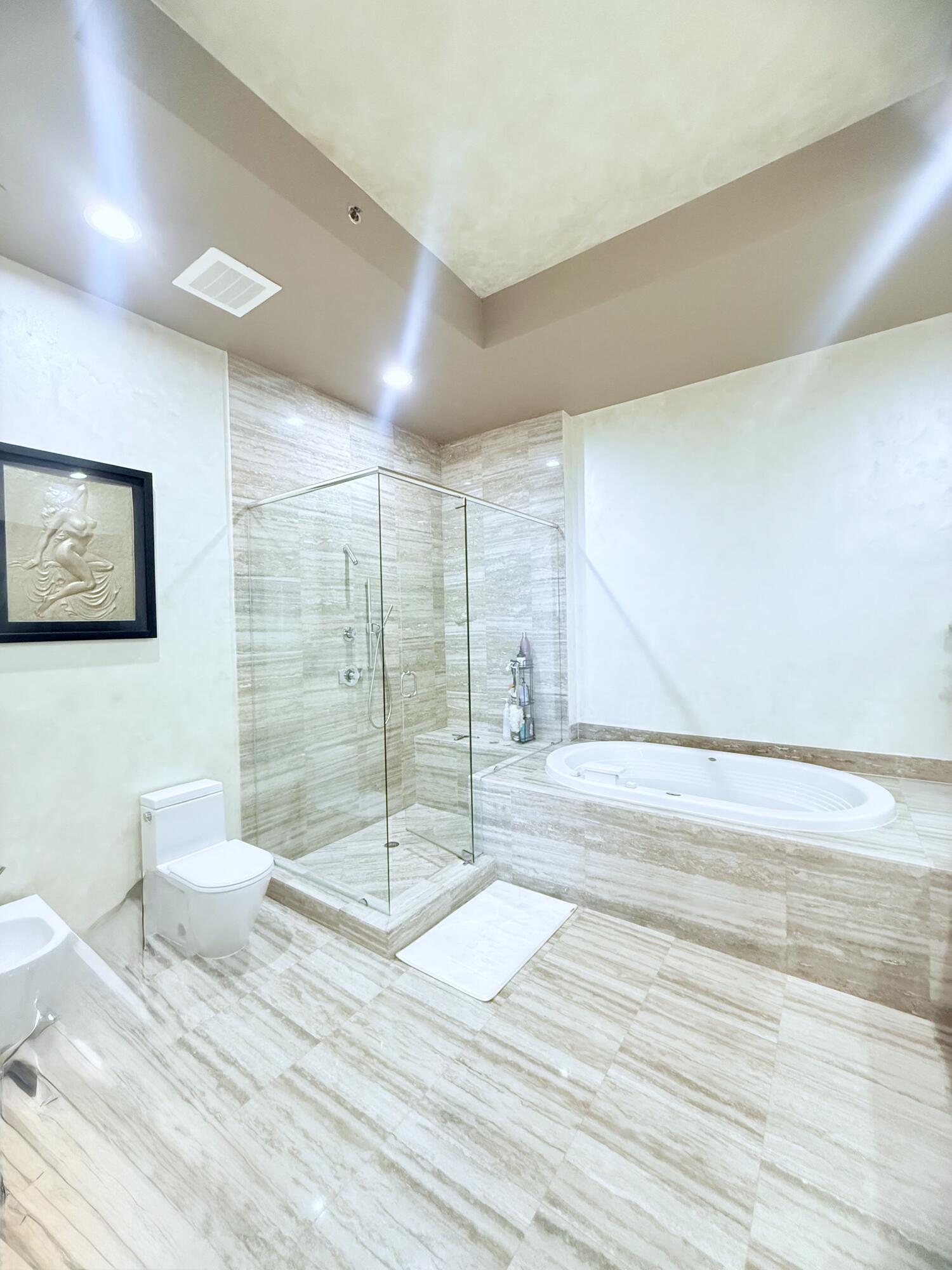 15811 Collins #4307 Sunny Isles Beach, FL 33160
