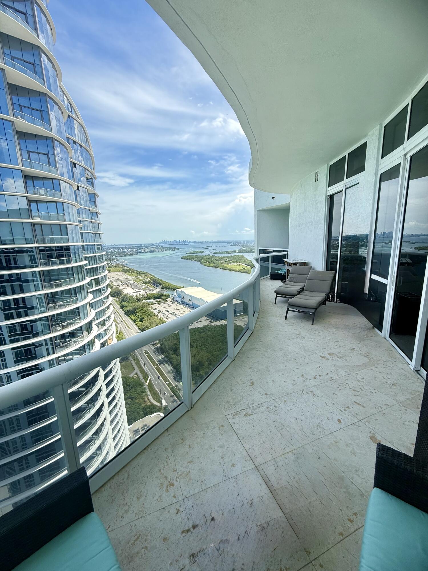 15811 Collins #4307 Sunny Isles Beach, FL 33160
