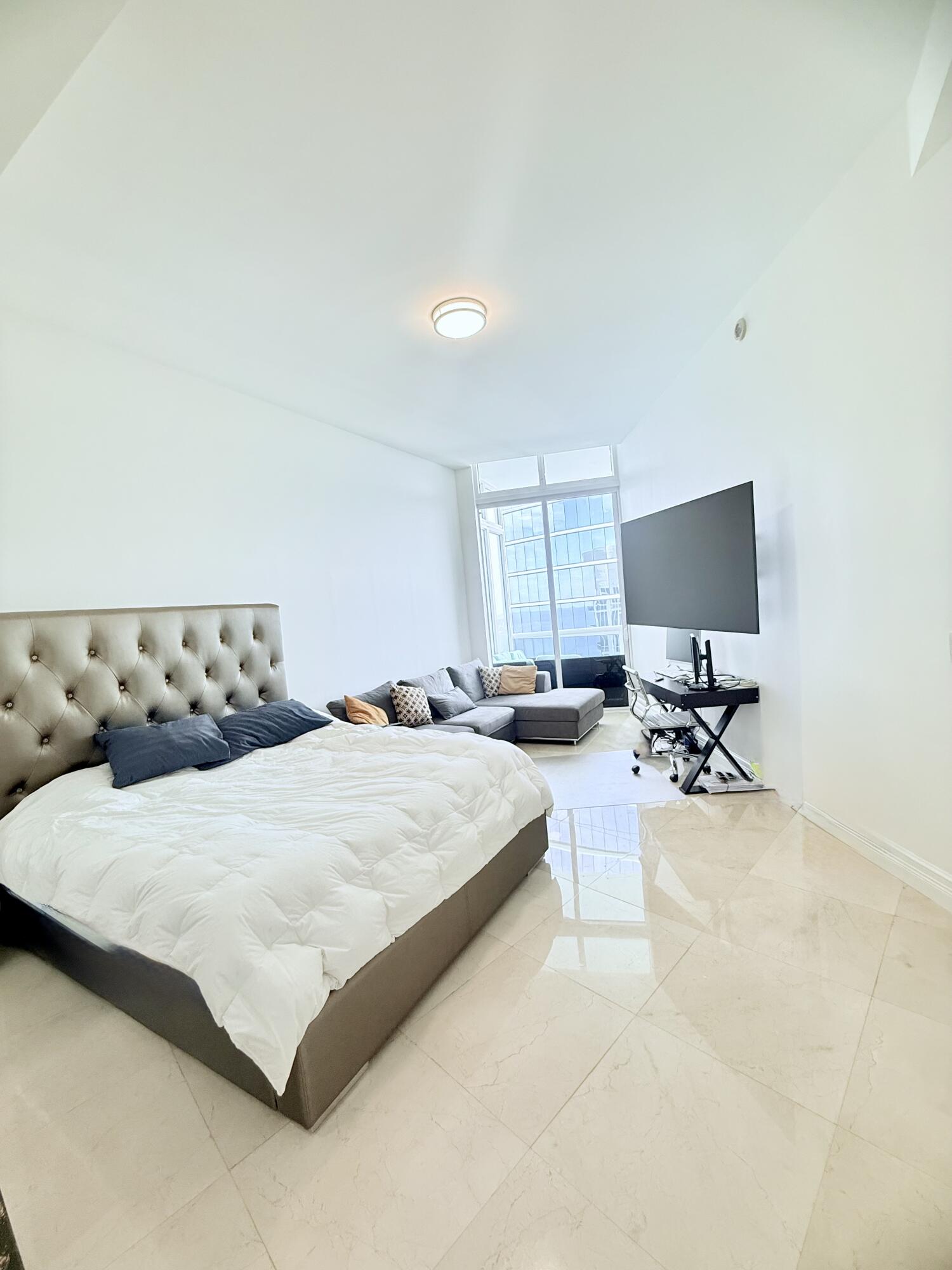 15811 Collins #4307 Sunny Isles Beach, FL 33160