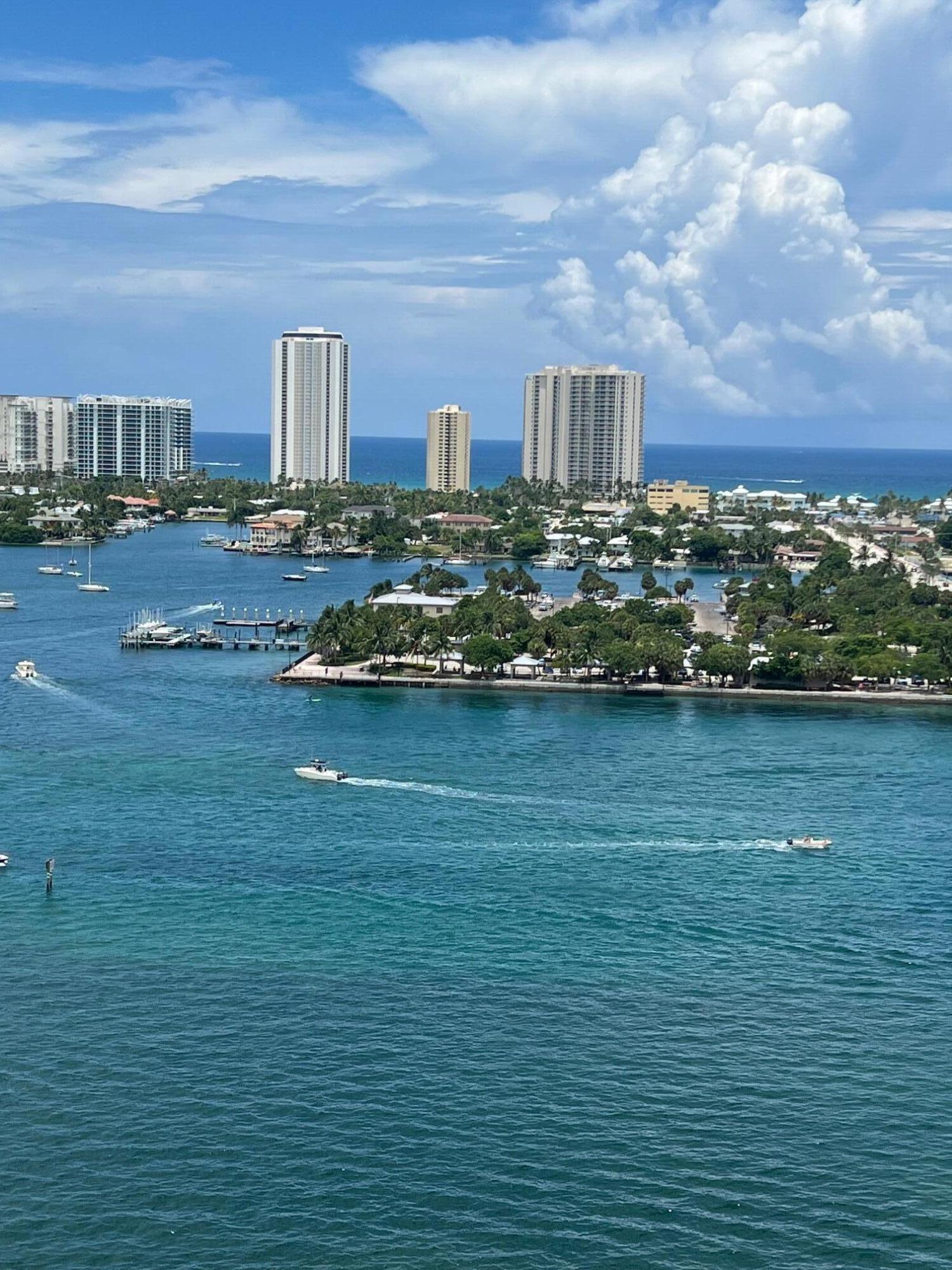 2640 Lake Shr #1811