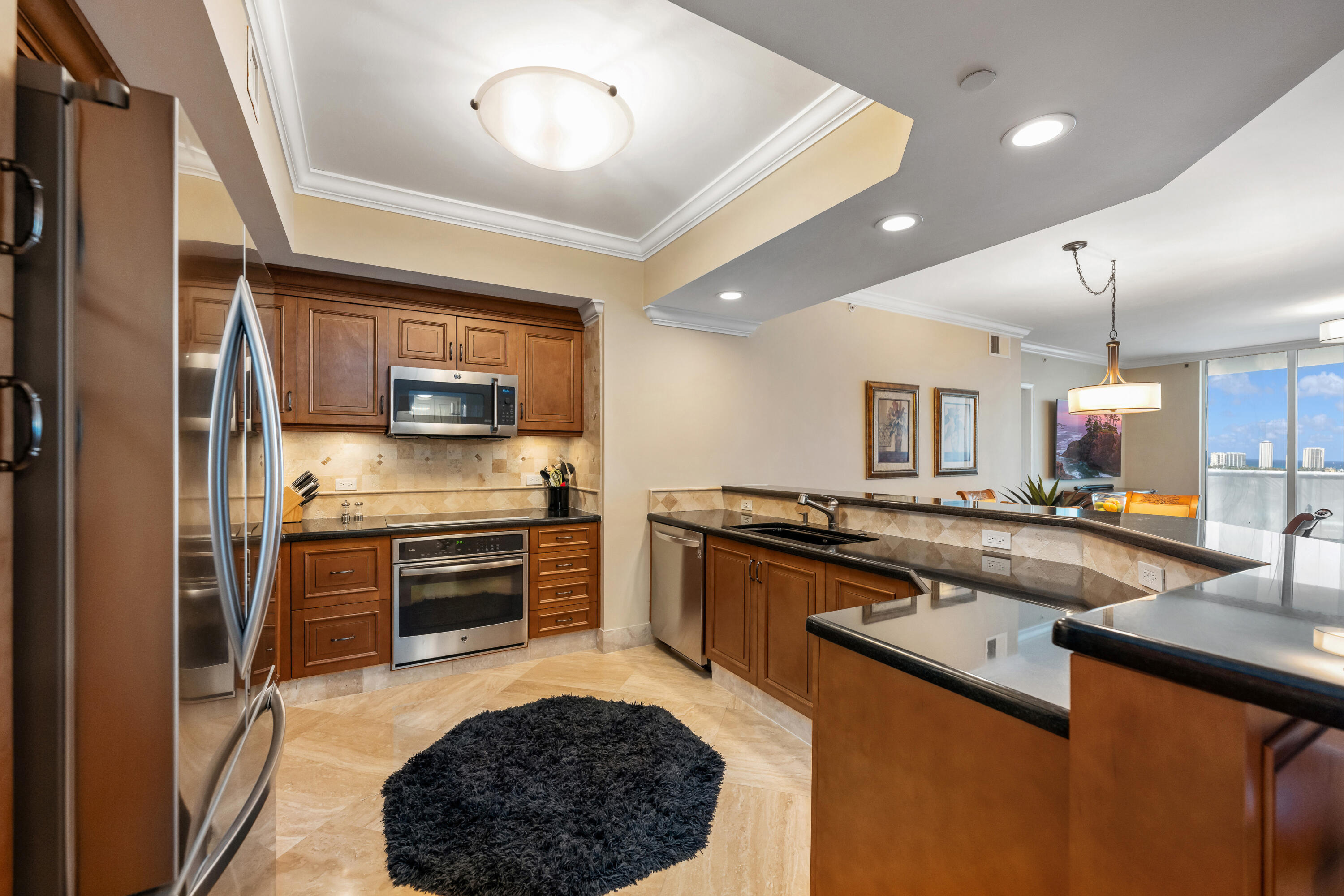 2640 Lake Shr #1811 Riviera Beach, FL 33404