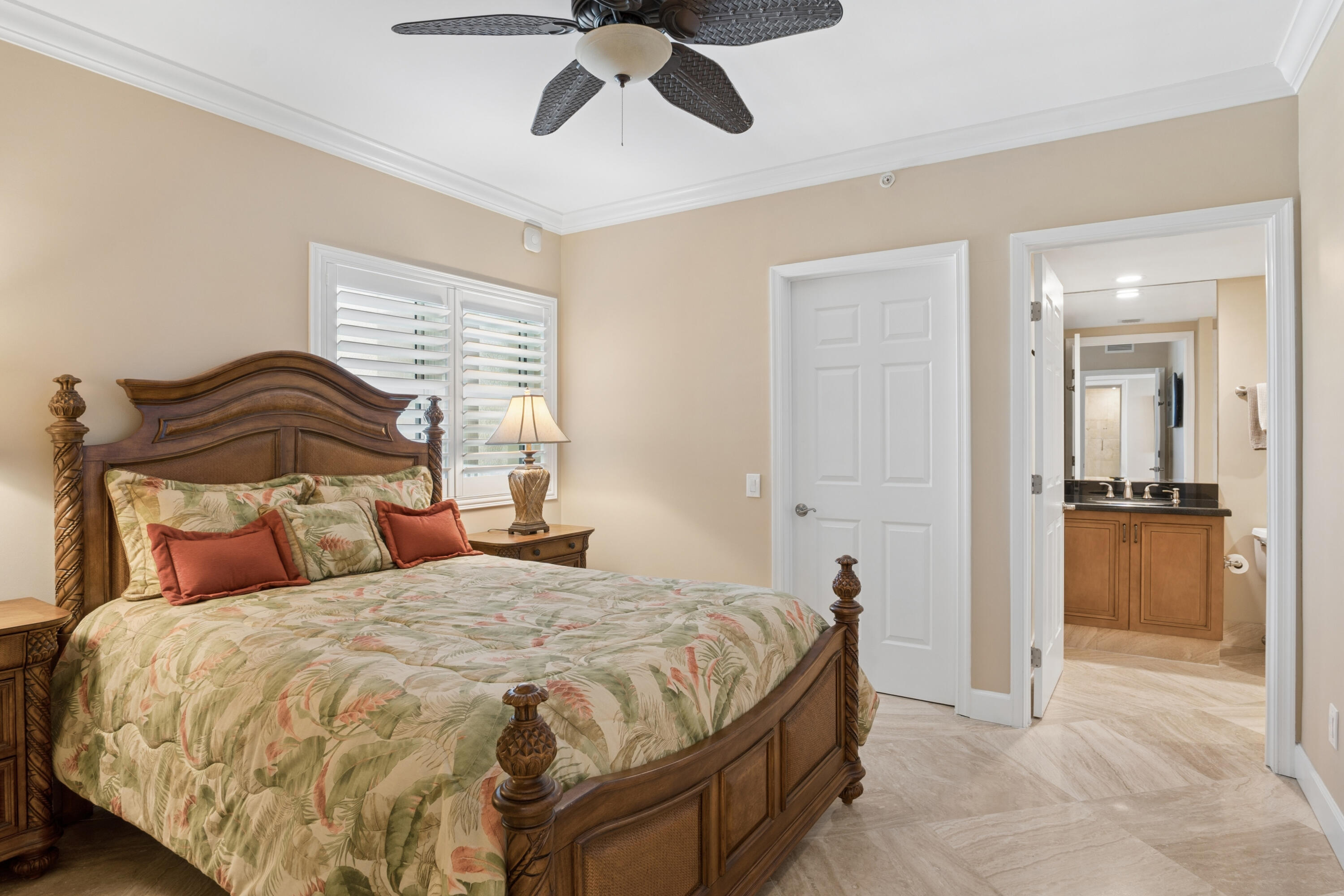 2640 Lake Shr #1811 Riviera Beach, FL 33404