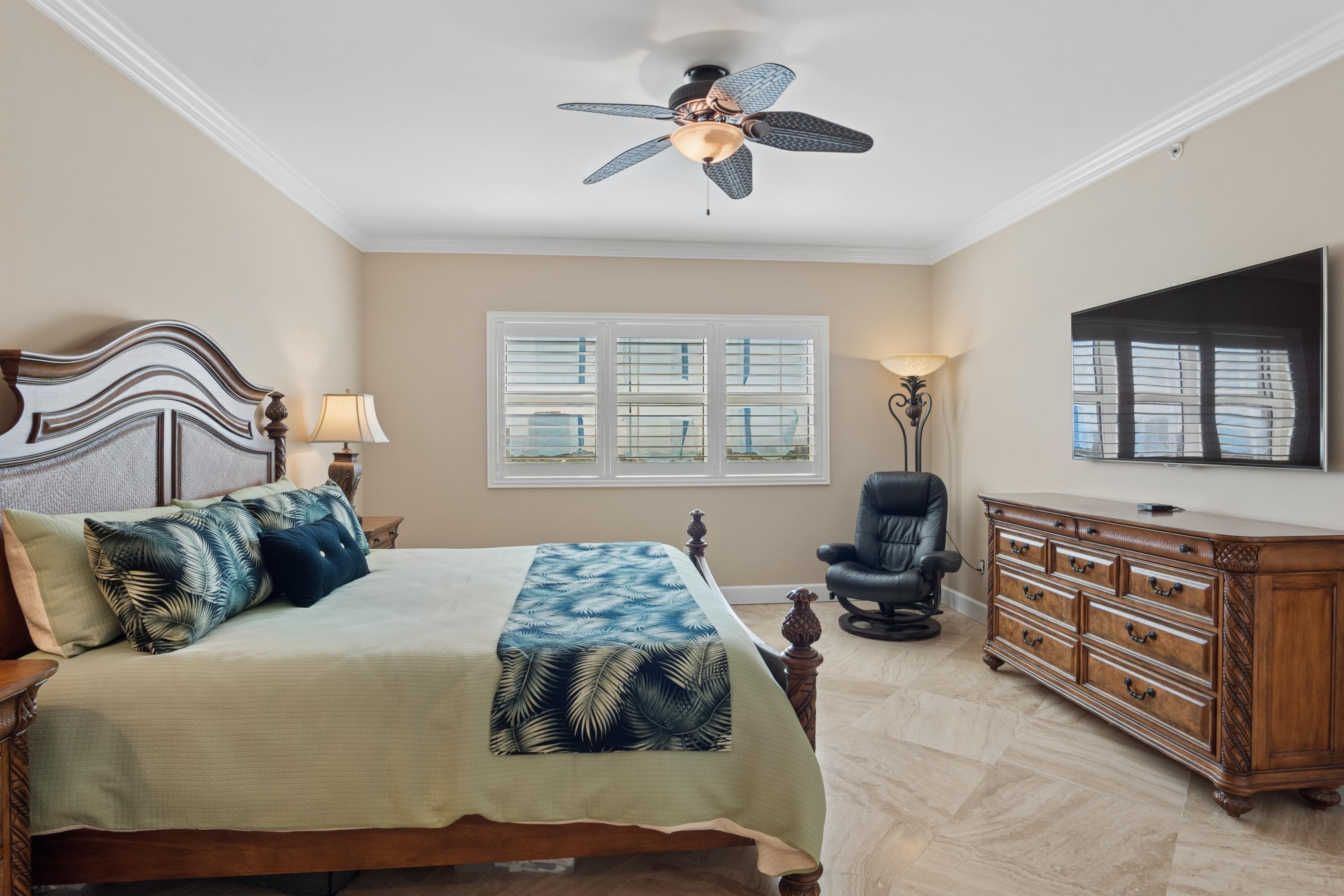 2640 Lake Shr #1811 Riviera Beach, FL 33404