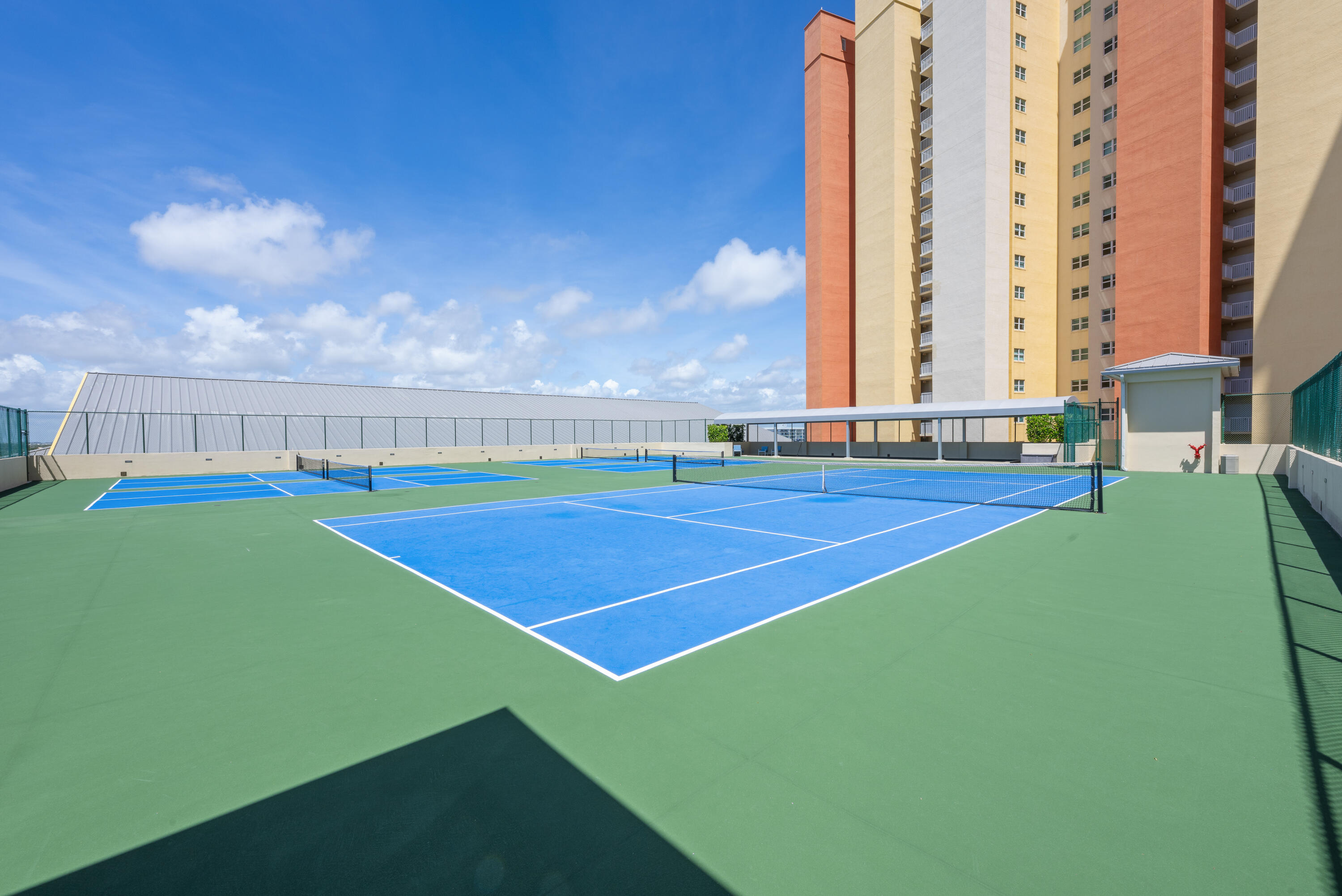 2640 Lake Shr #1811 Riviera Beach, FL 33404