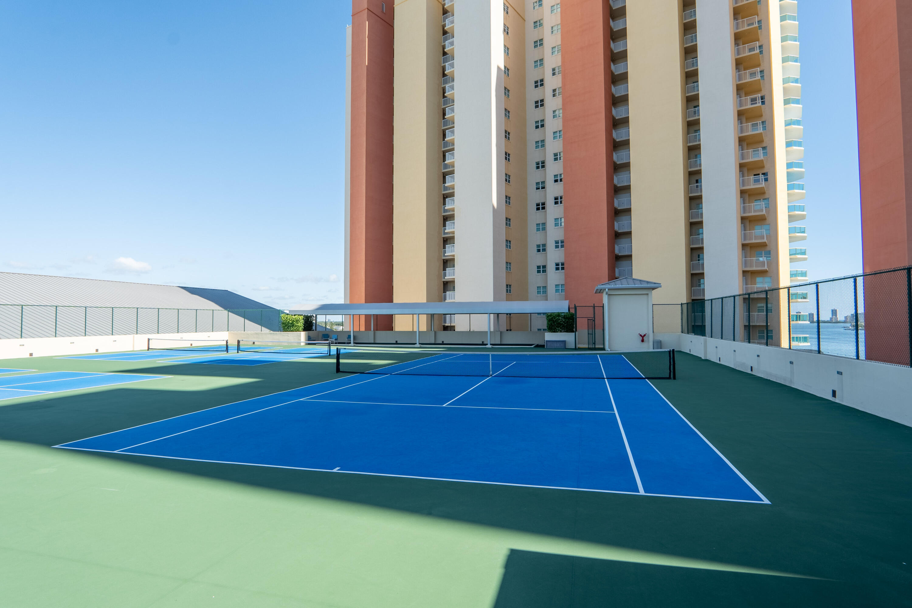 2640 Lake Shr #1811 Riviera Beach, FL 33404