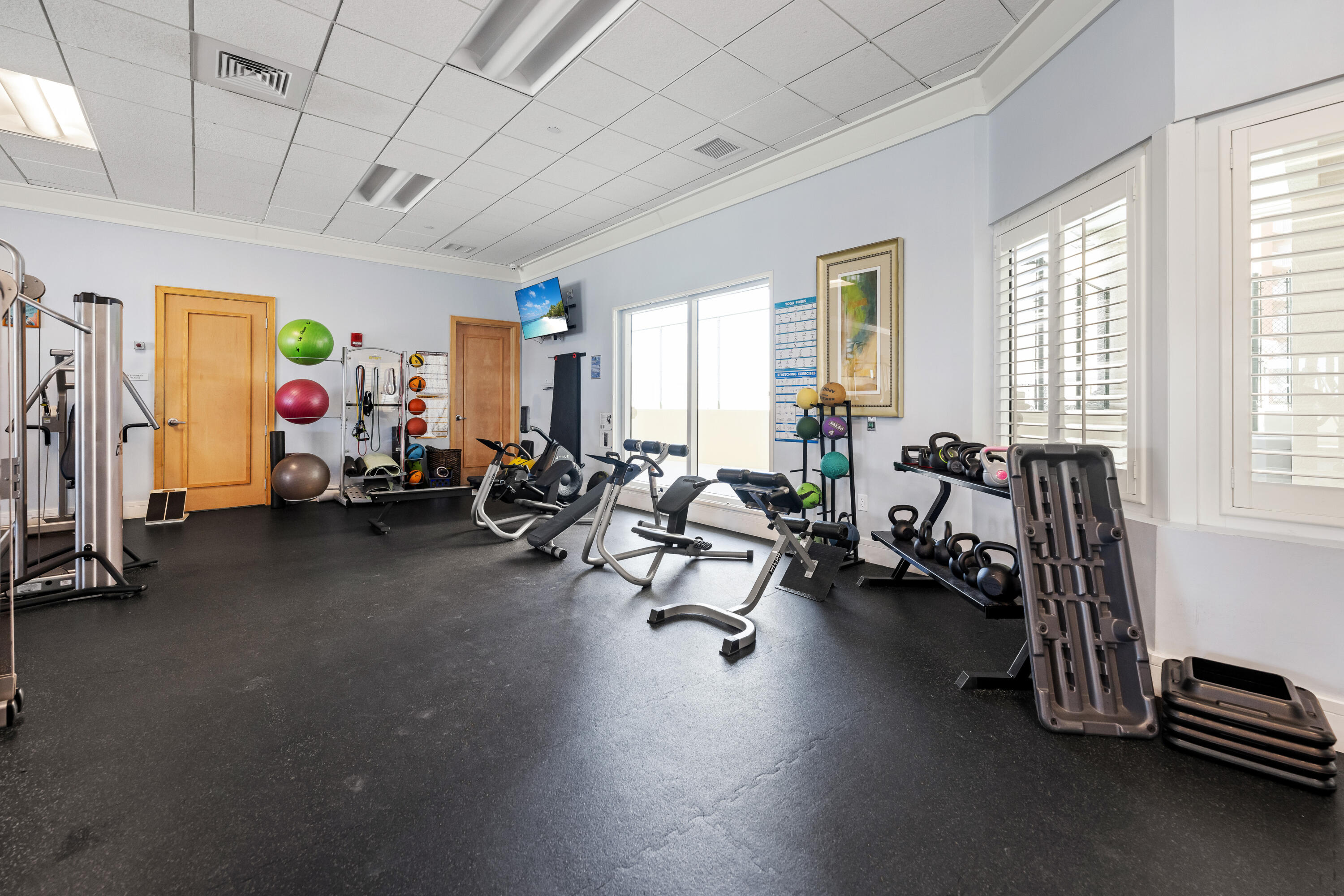 2640 Lake Shr #1811 Riviera Beach, FL 33404