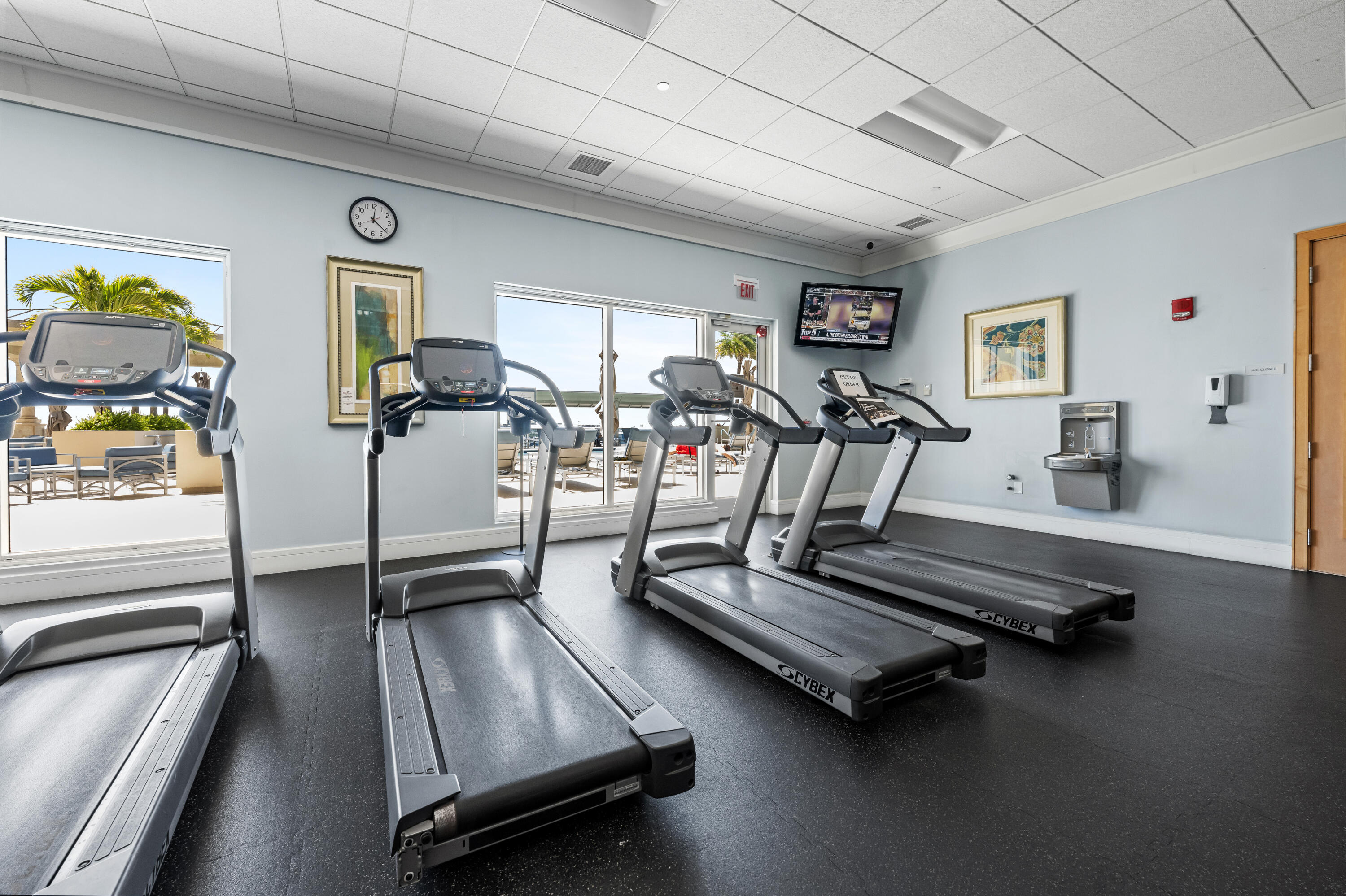 2640 Lake Shr #1811 Riviera Beach, FL 33404