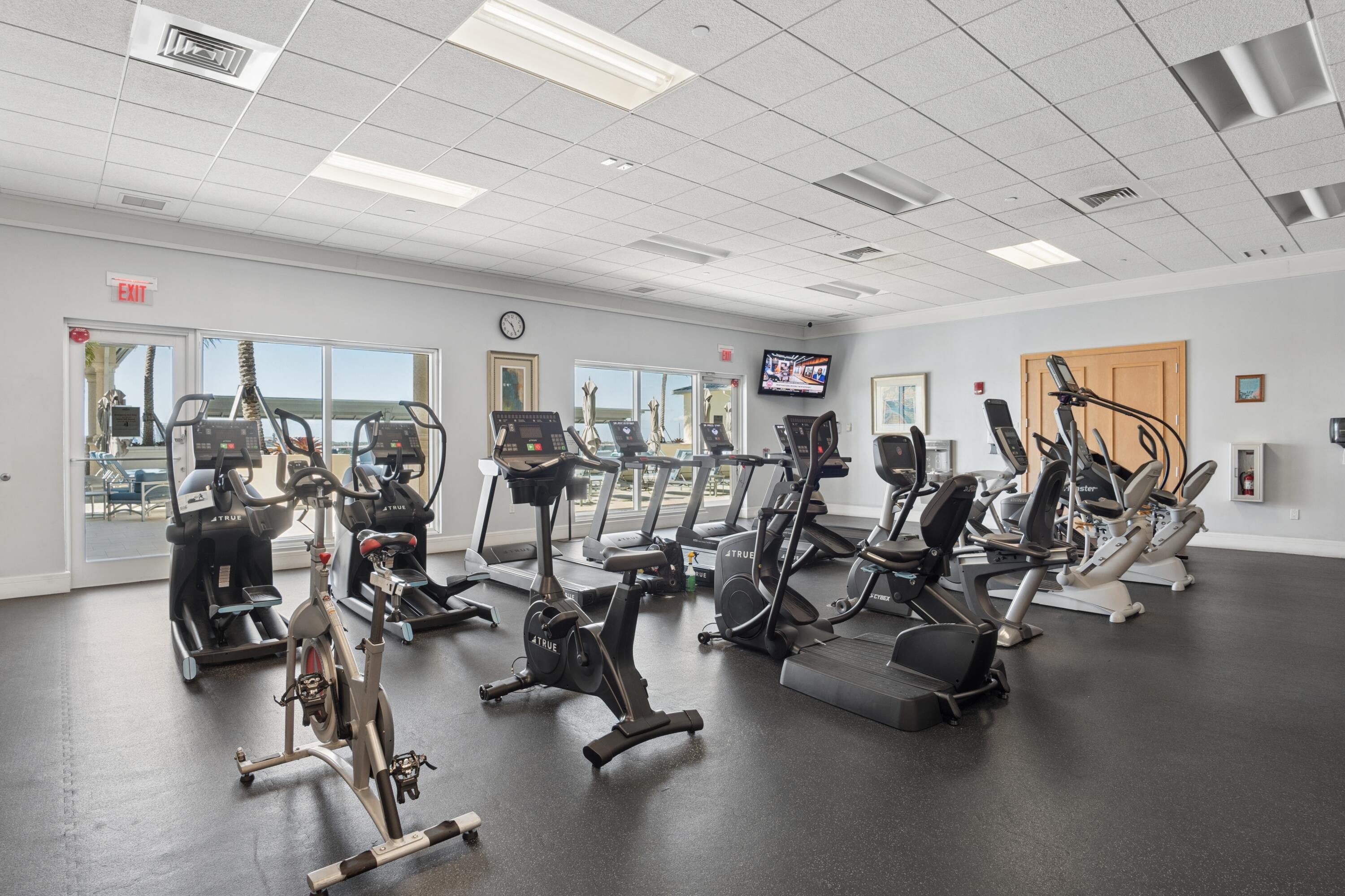 2640 Lake Shr #1811 Riviera Beach, FL 33404