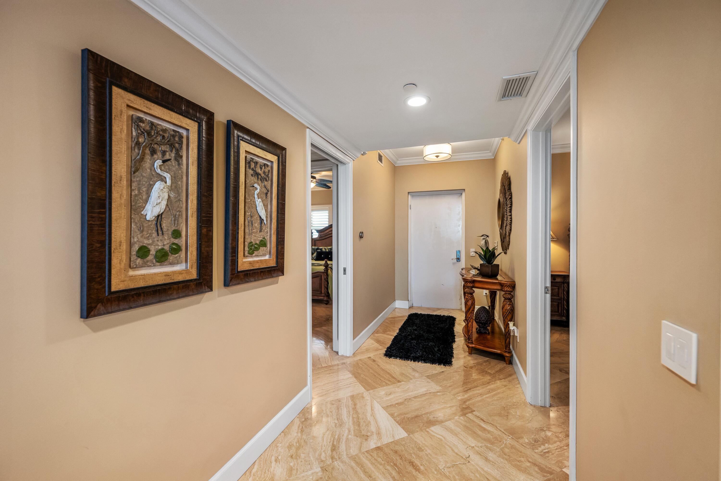 2640 Lake Shr #1811 Riviera Beach, FL 33404