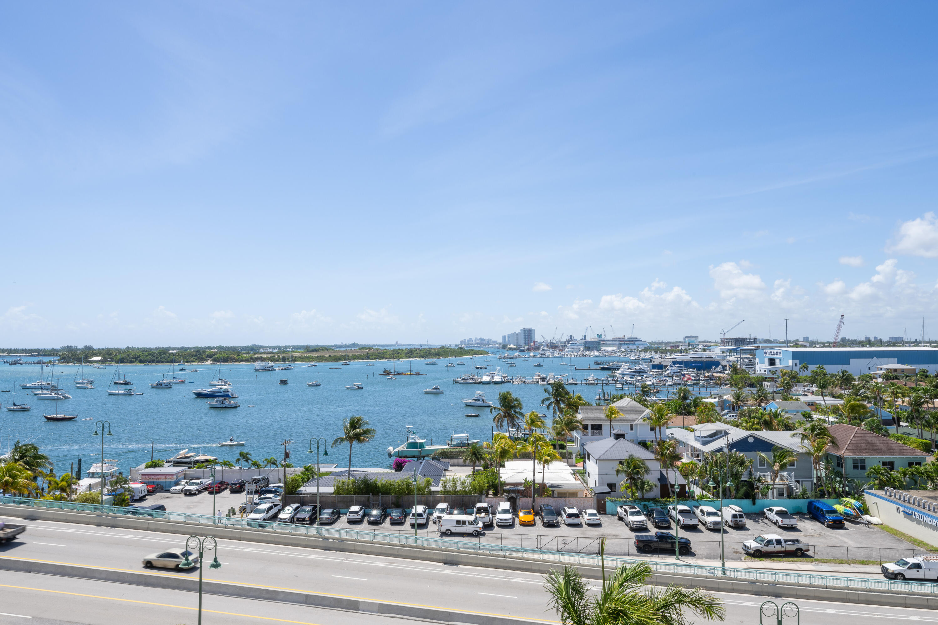 2640 Lake Shr #1811 Riviera Beach, FL 33404