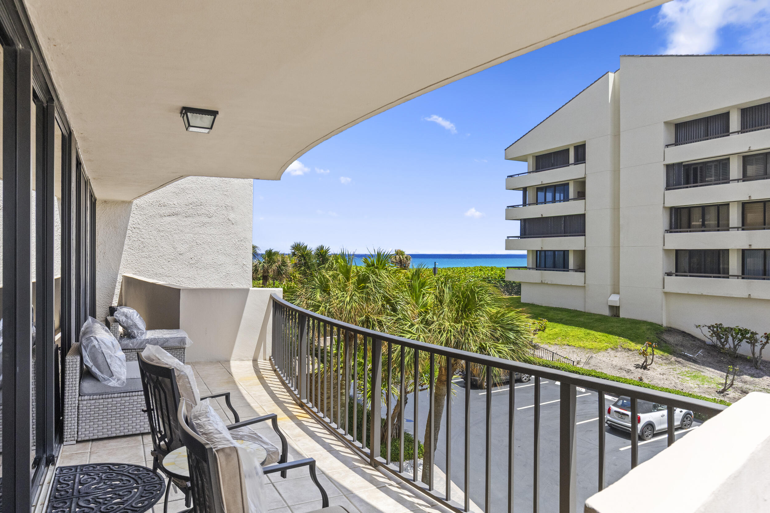 4200 N Ocean #1-204 Riviera Beach, FL 33404