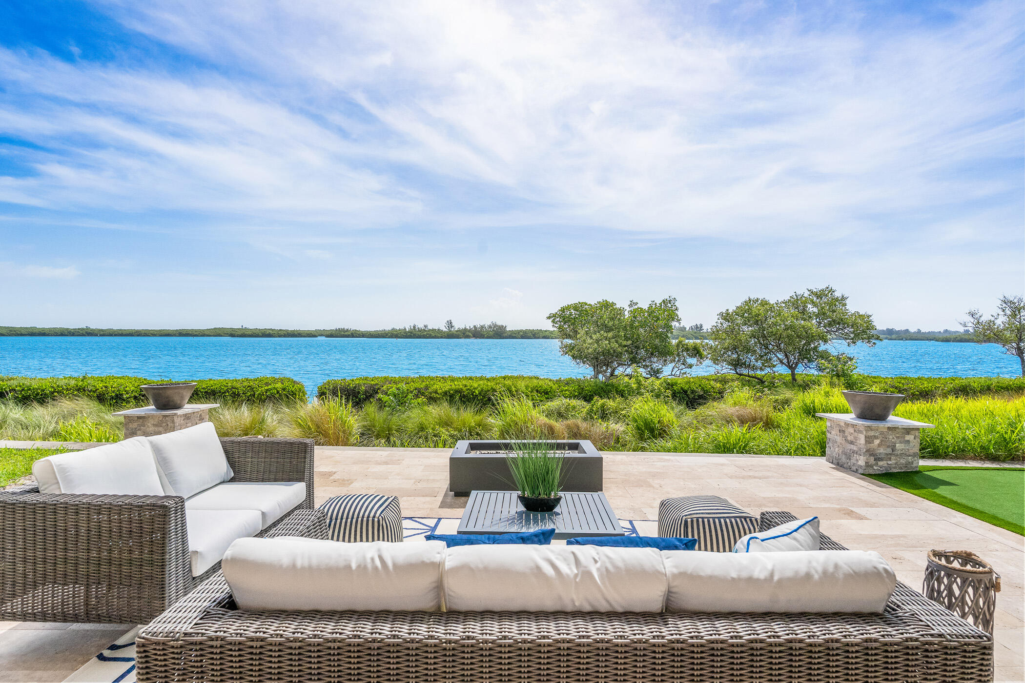 4842 S Harbor Vero Beach, FL 32967
