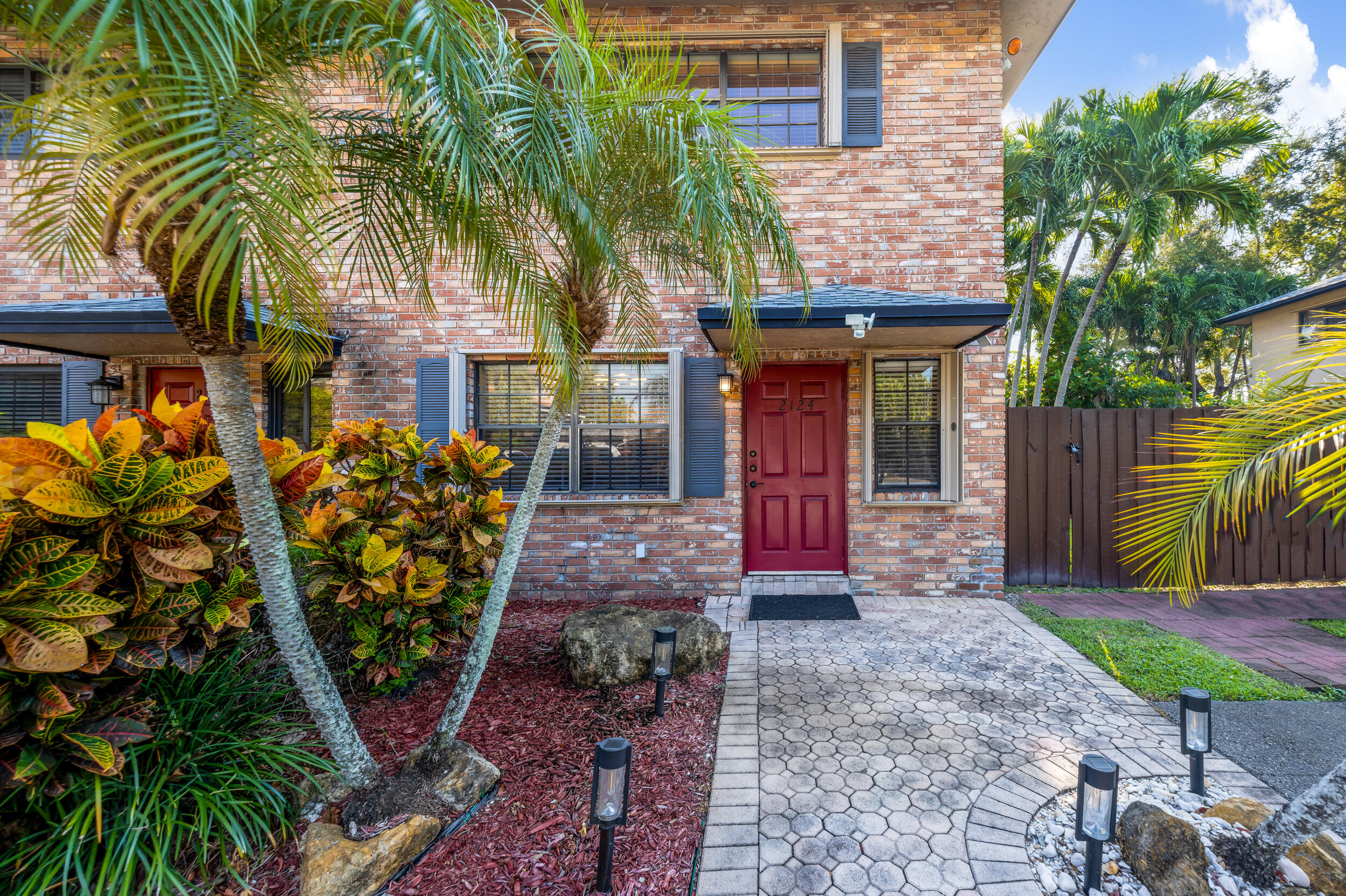 2124 NE 9th