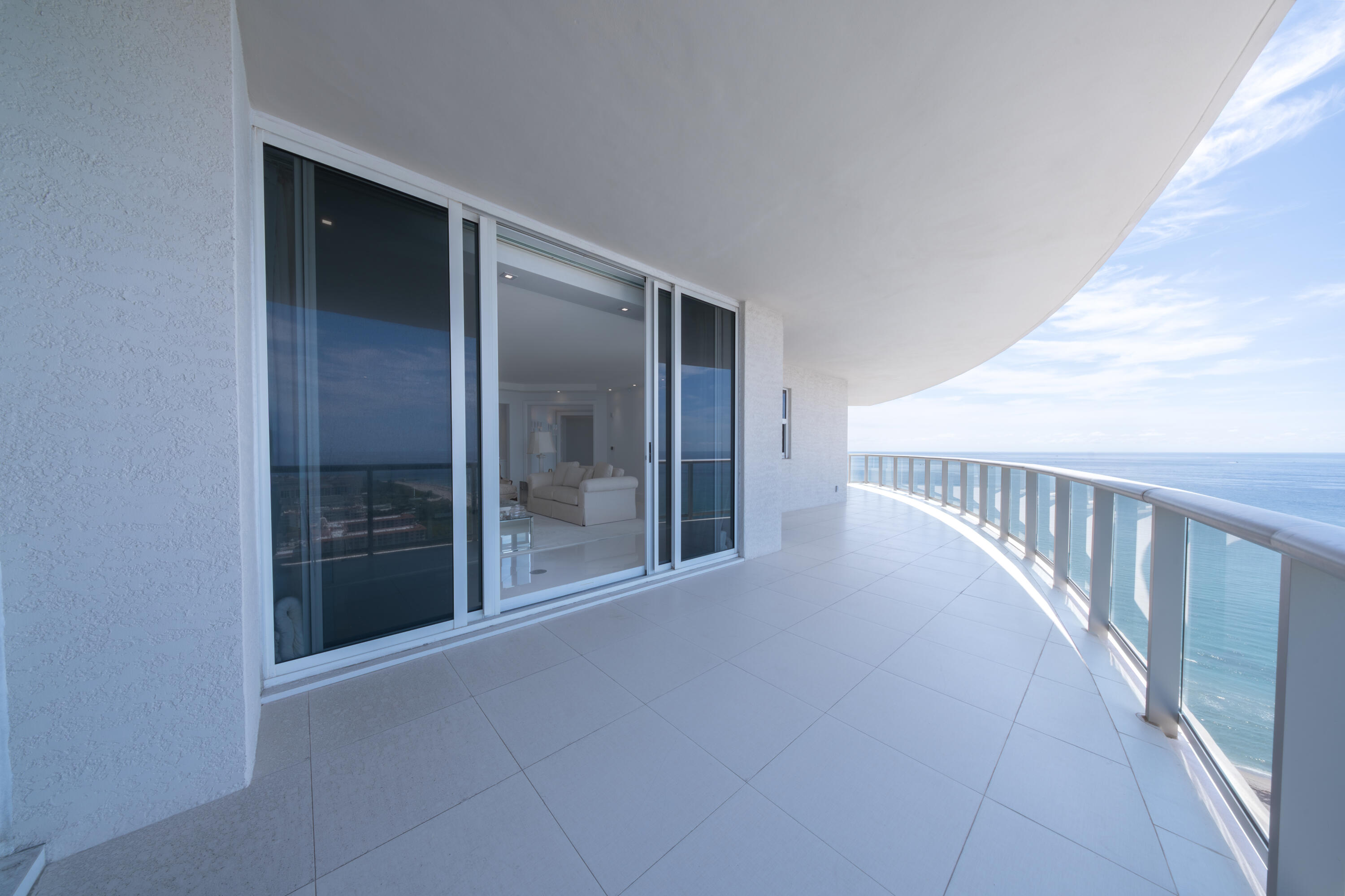 2700 N Ocean #2503a Riviera Beach, FL 33404