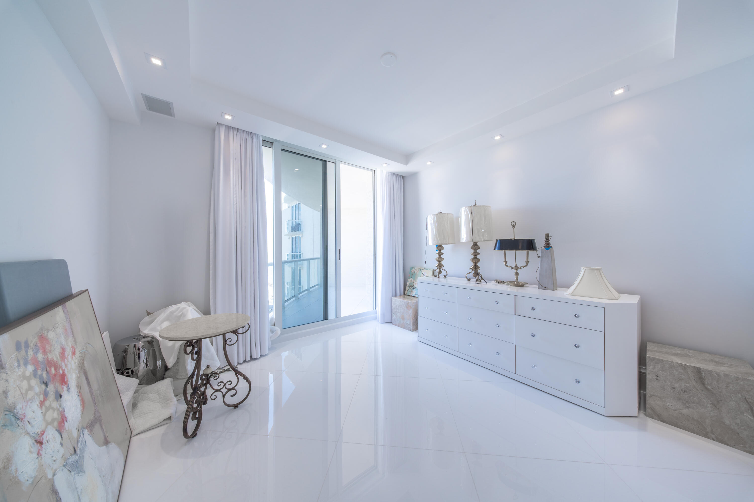2700 N Ocean #2503a Riviera Beach, FL 33404