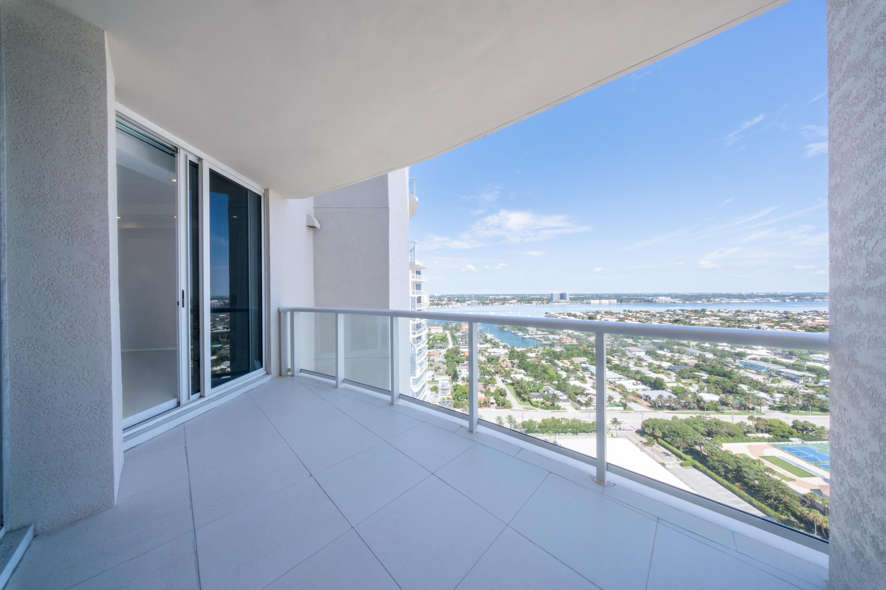 2700 N Ocean #2503a Riviera Beach, FL 33404