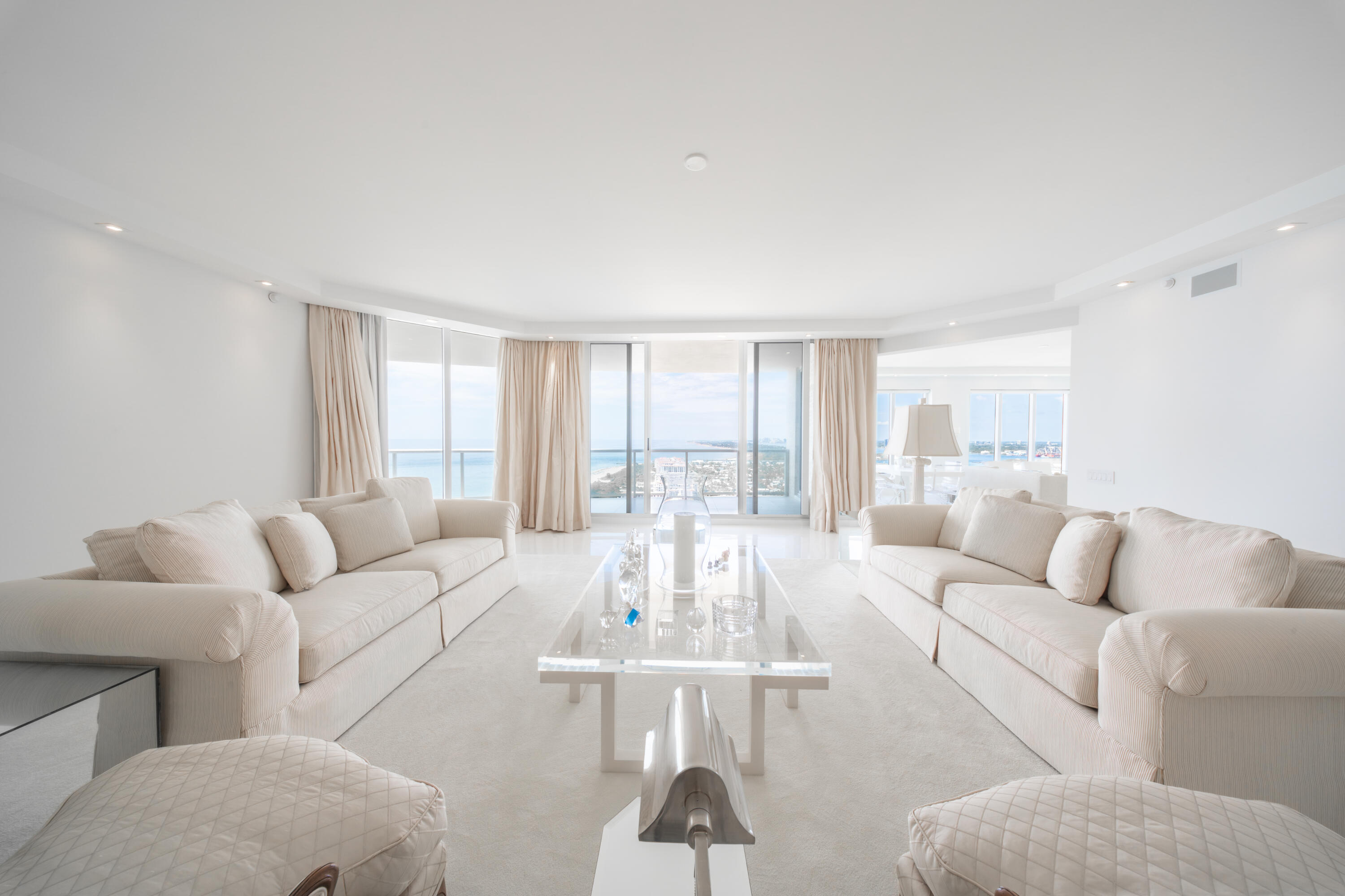 2700 N Ocean #2503a Riviera Beach, FL 33404
