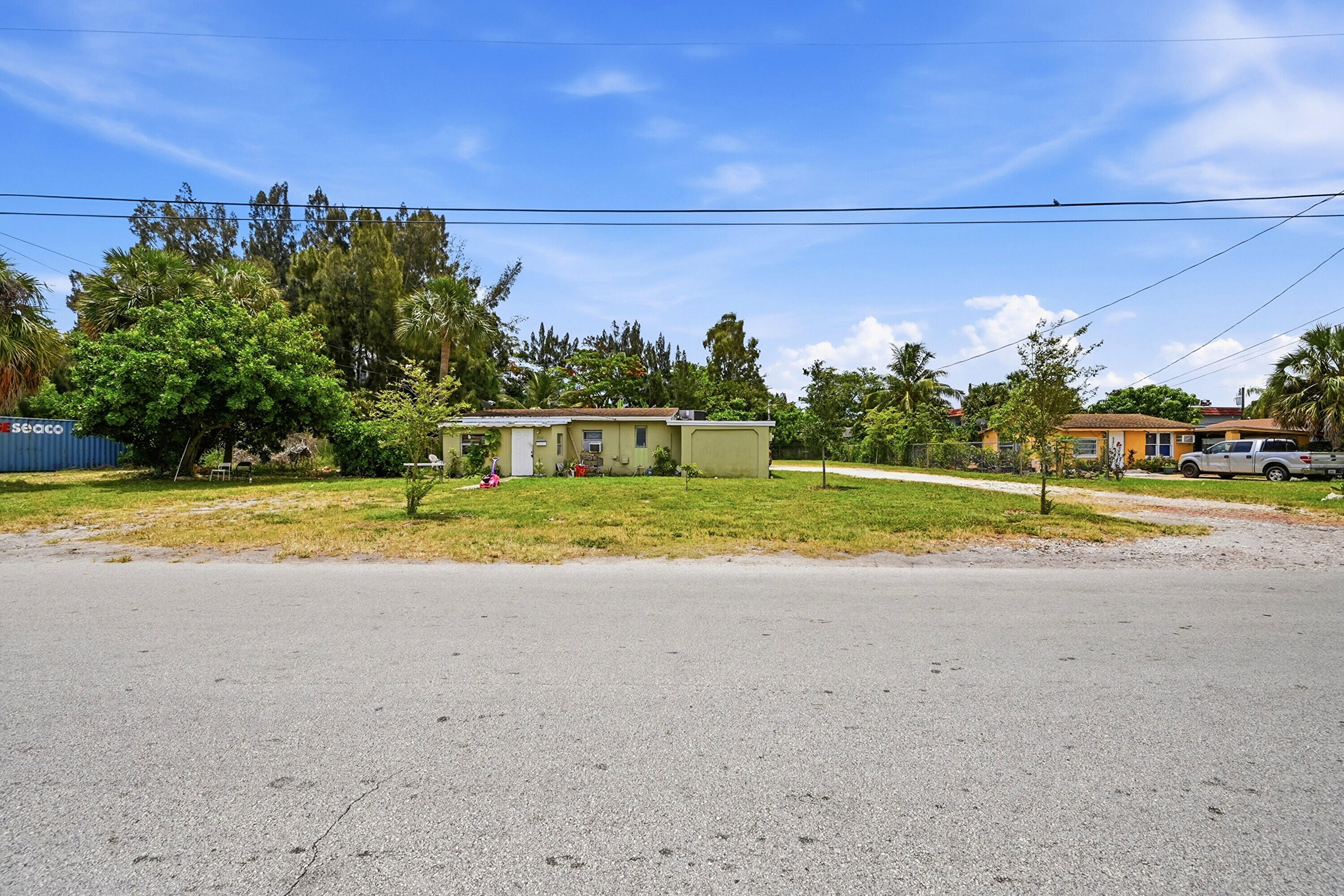 700 SW 8th Pompano Beach, FL 33060