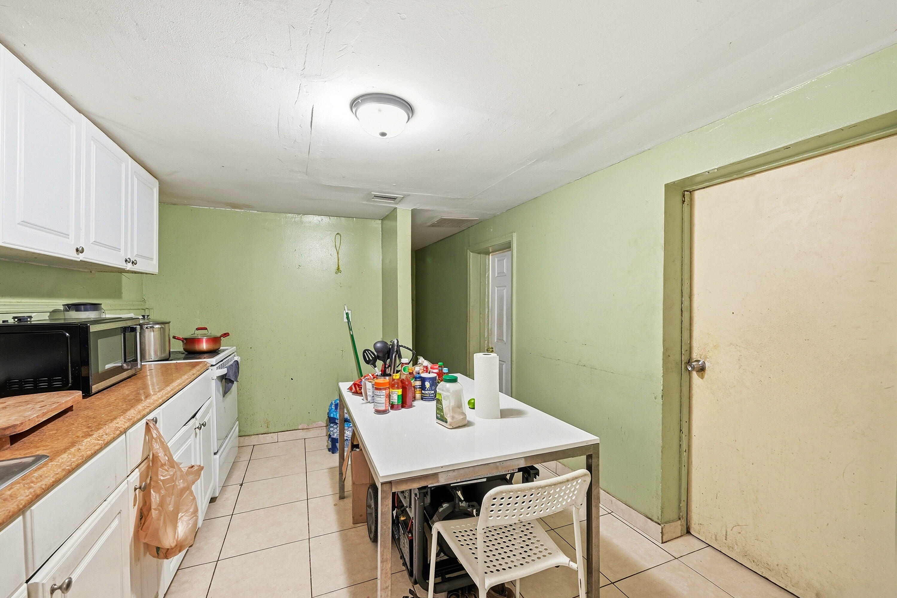 700 SW 8th Pompano Beach, FL 33060