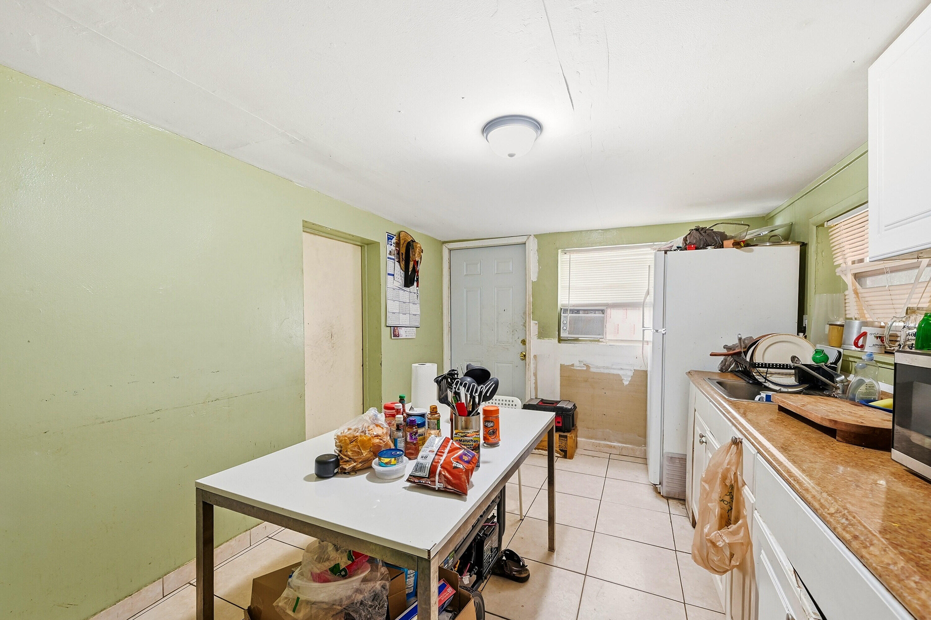 700 SW 8th Pompano Beach, FL 33060