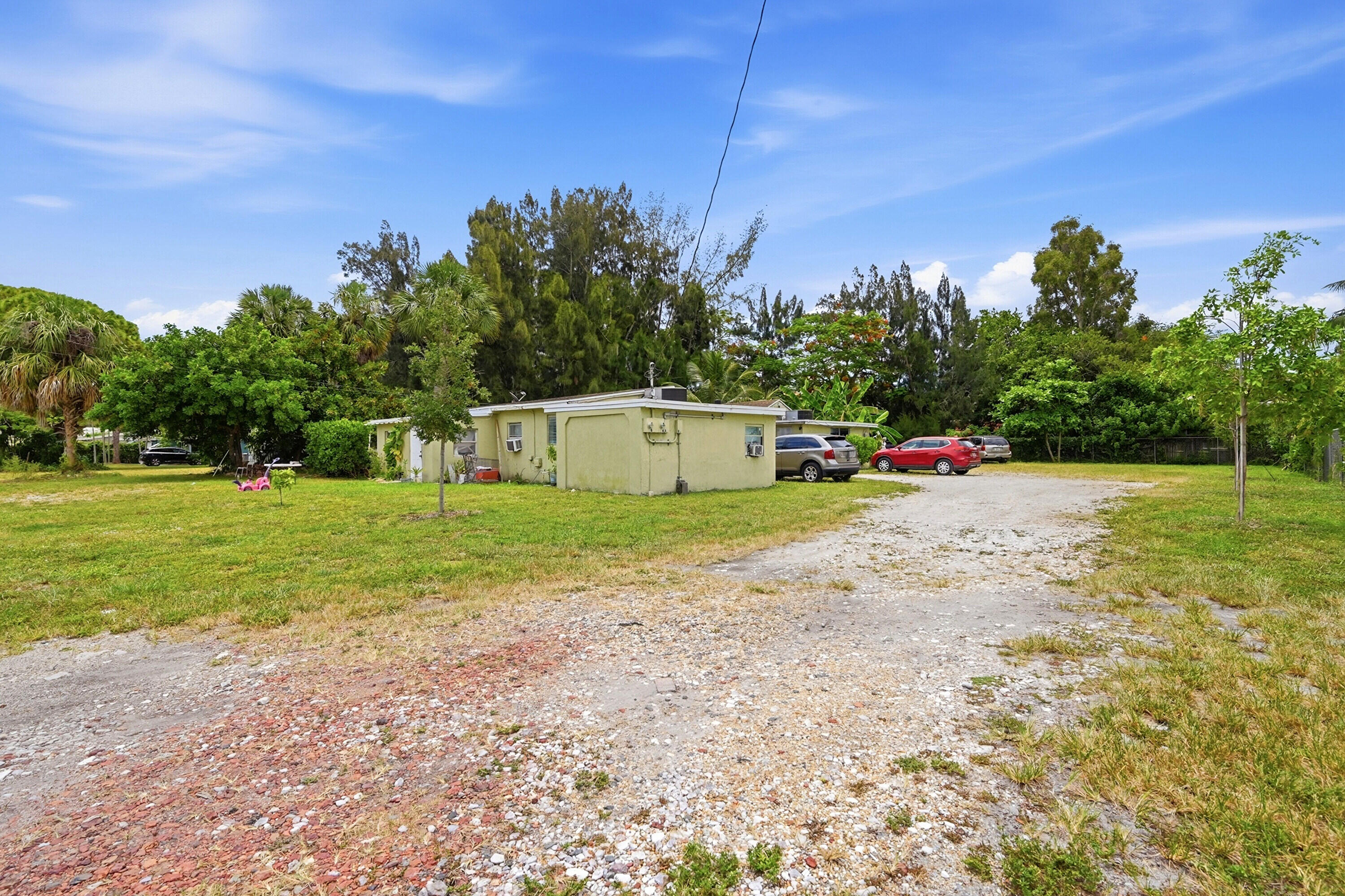 700 SW 8th Pompano Beach, FL 33060