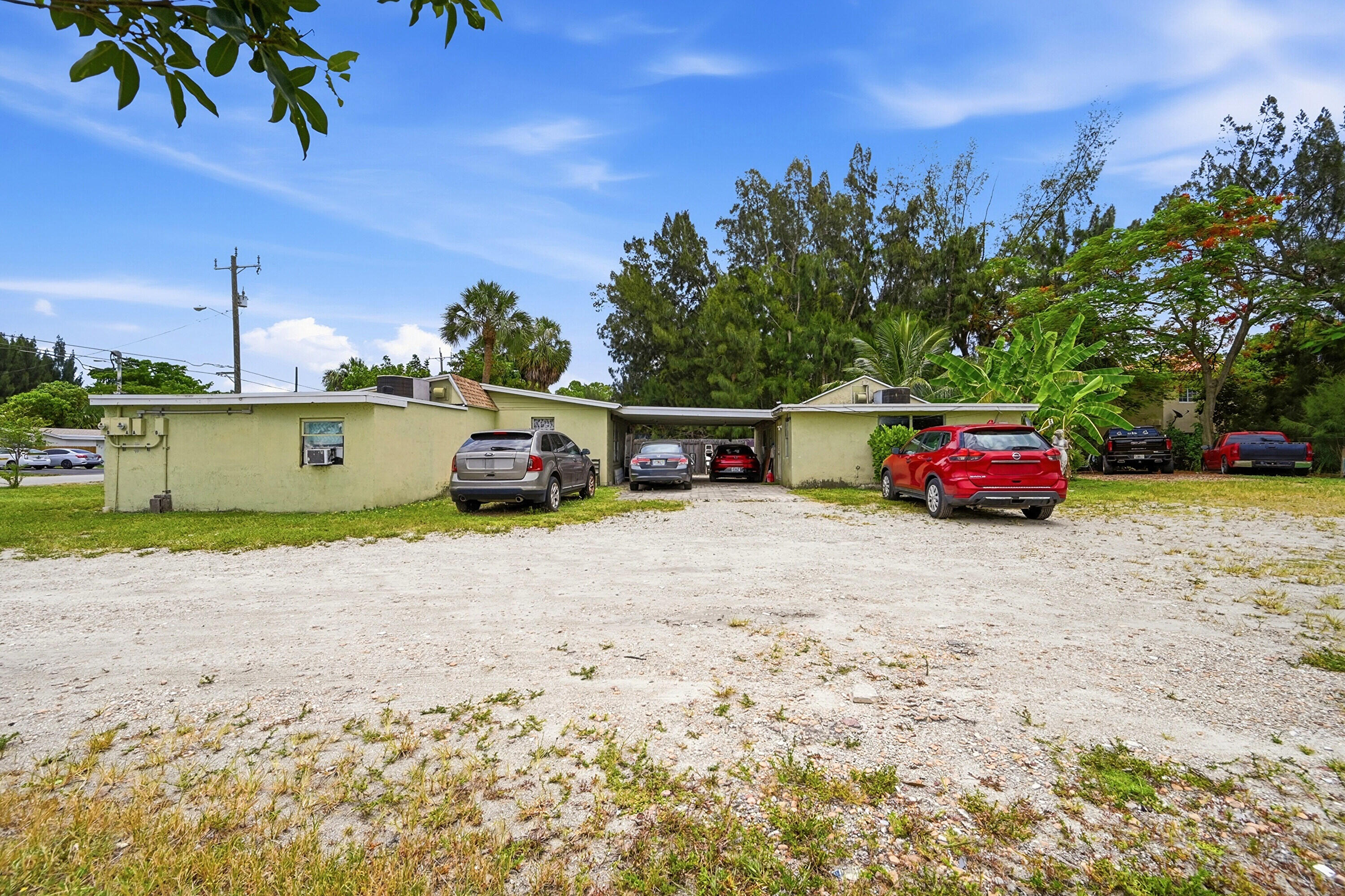 700 SW 8th Pompano Beach, FL 33060