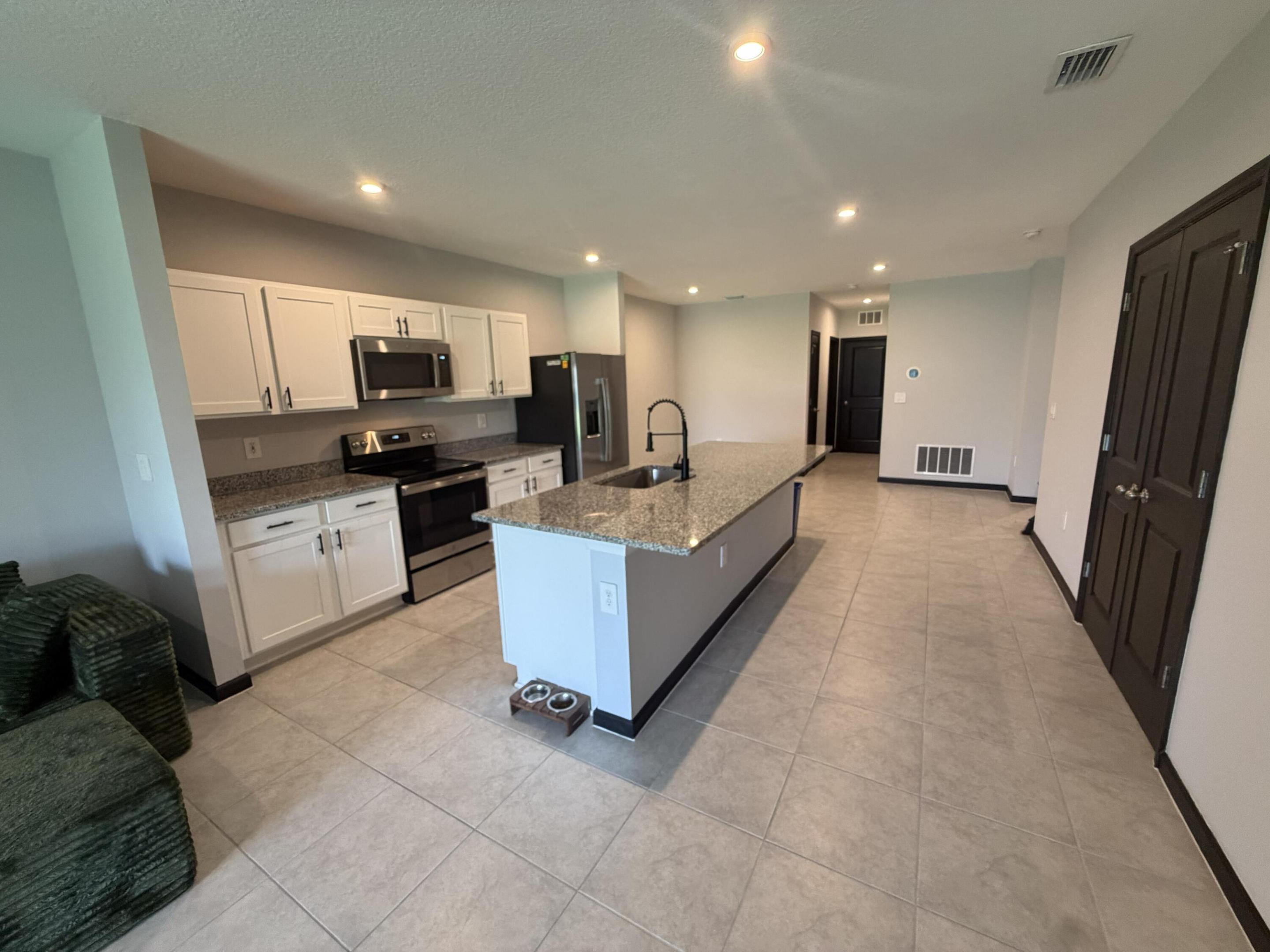 845 Persimmon Fort Pierce, FL 34981