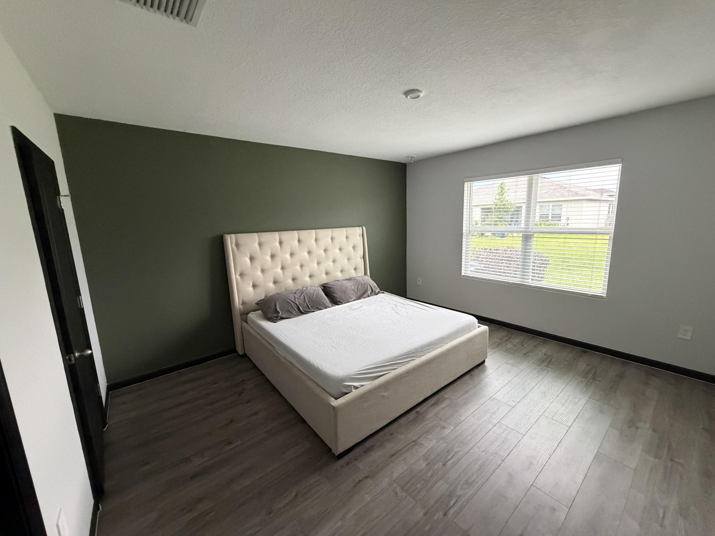 845 Persimmon Fort Pierce, FL 34981