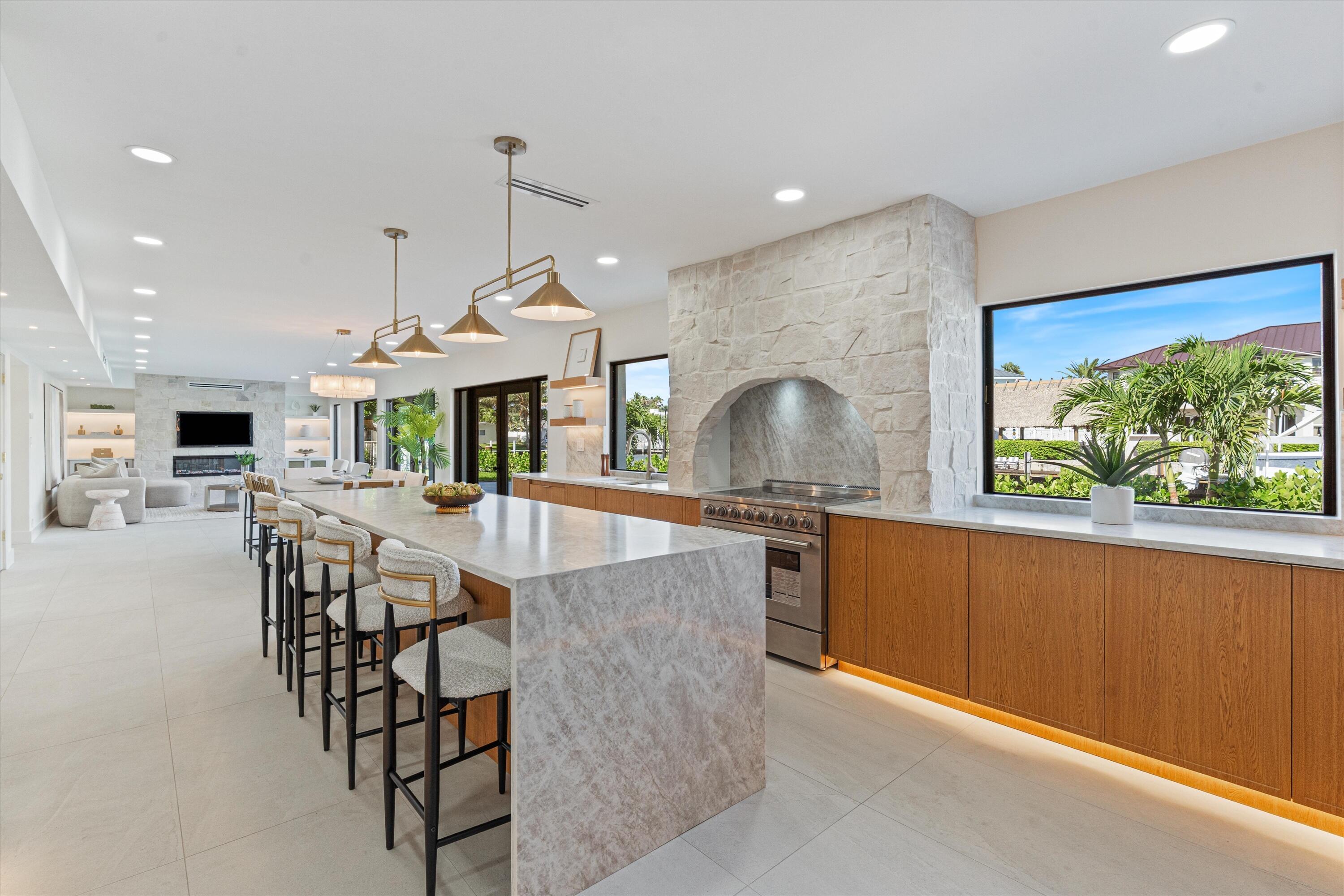 3711 NE 27th Lighthouse Point, FL 33064