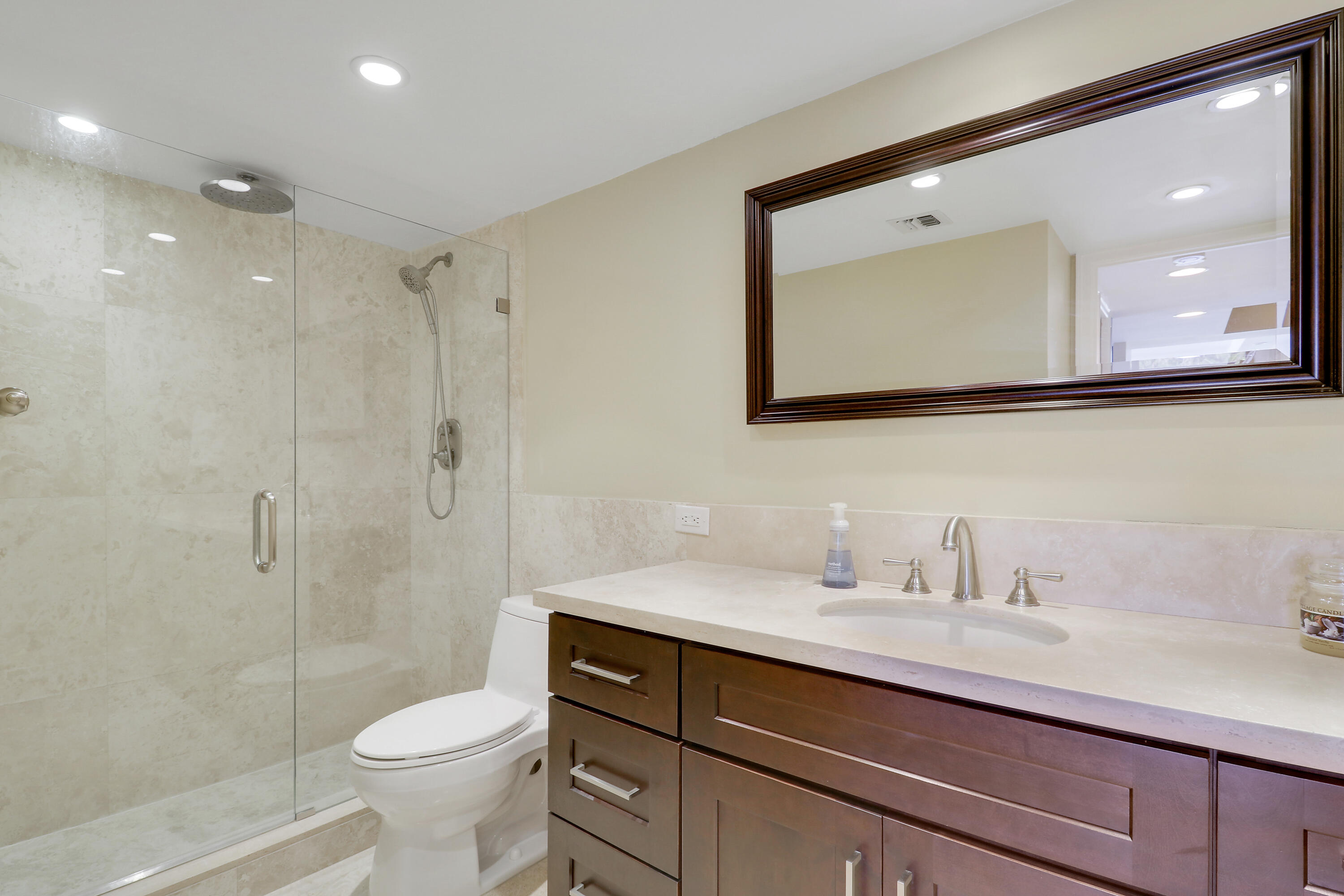 5510 N Ocean #4C Singer Island, FL 33404