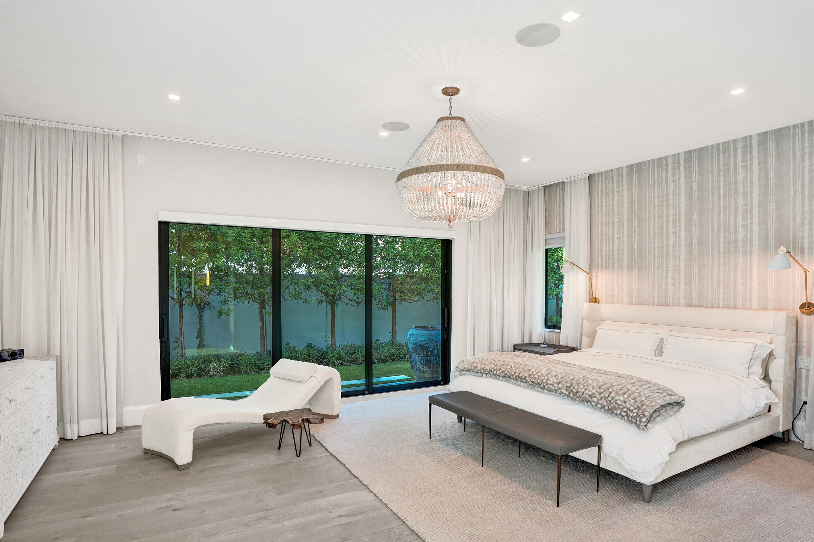 7 Tahoe Ln Sea Ranch Lakes, FL 33308
