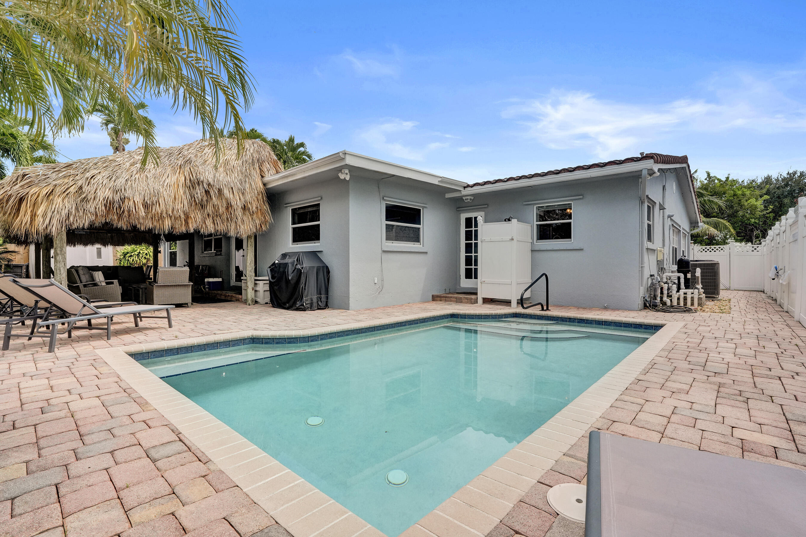 3207 Leigh Rd Pompano Beach, FL 33062