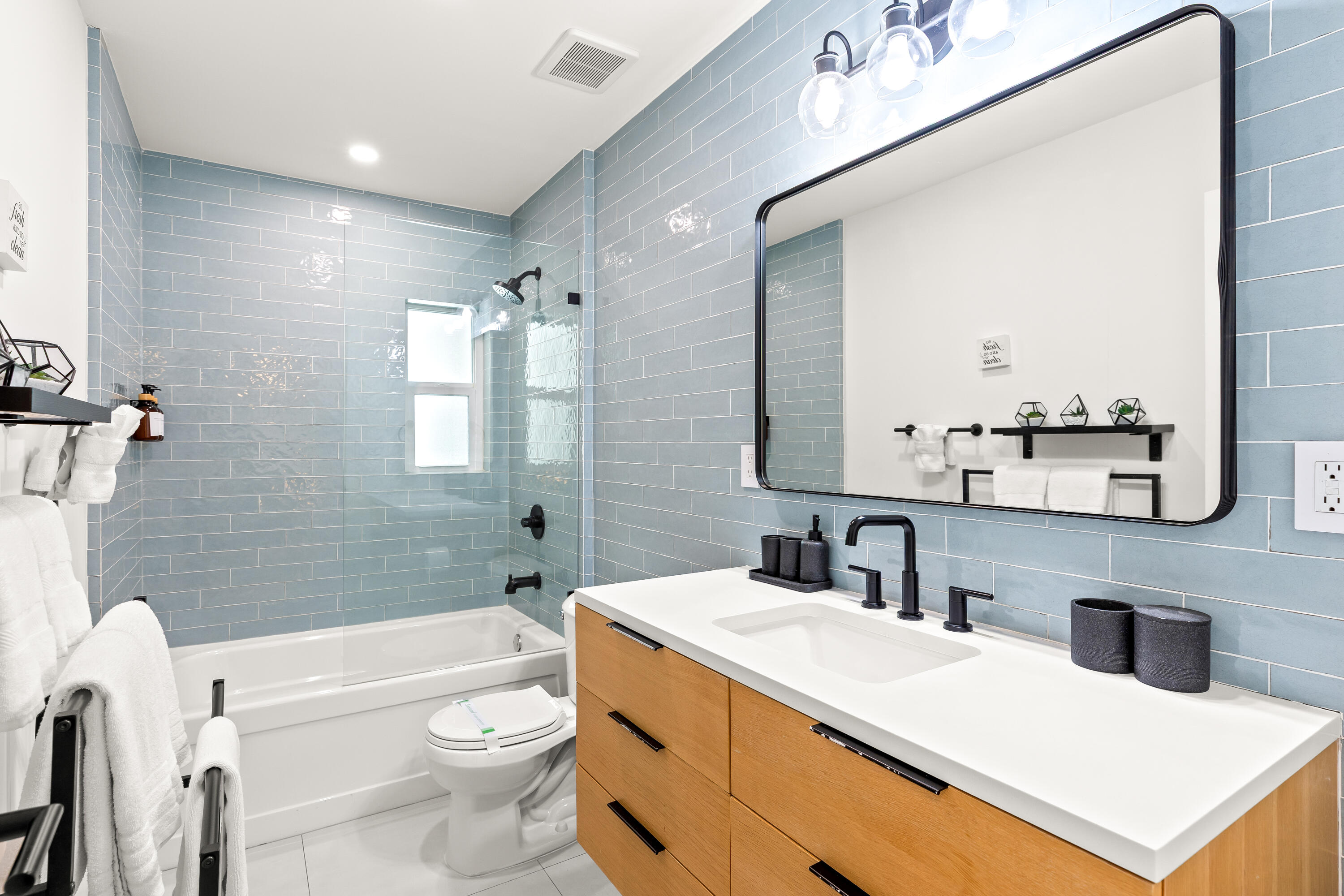 2417 NE 19th Ave Wilton Manors, FL 33305