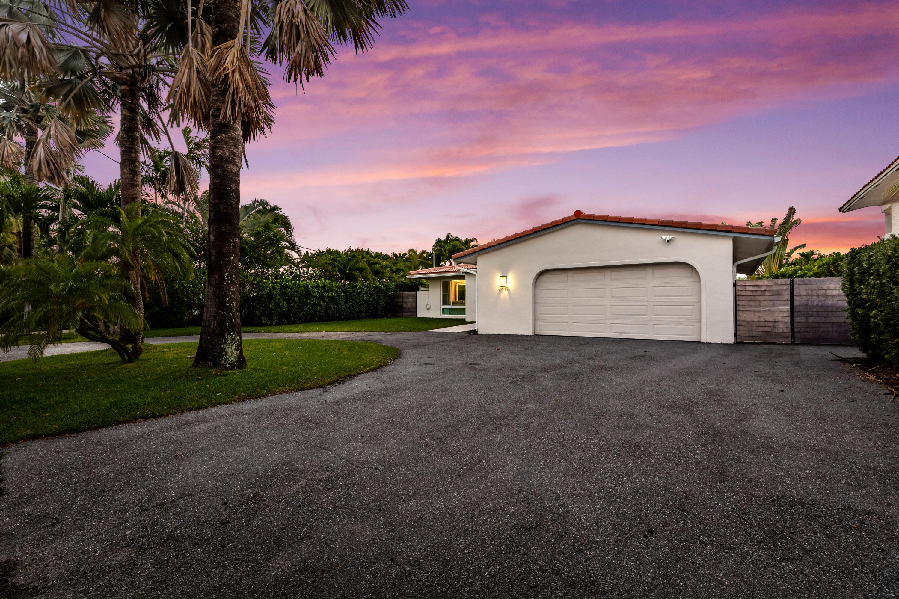2417 NE 19th Ave Wilton Manors, FL 33305